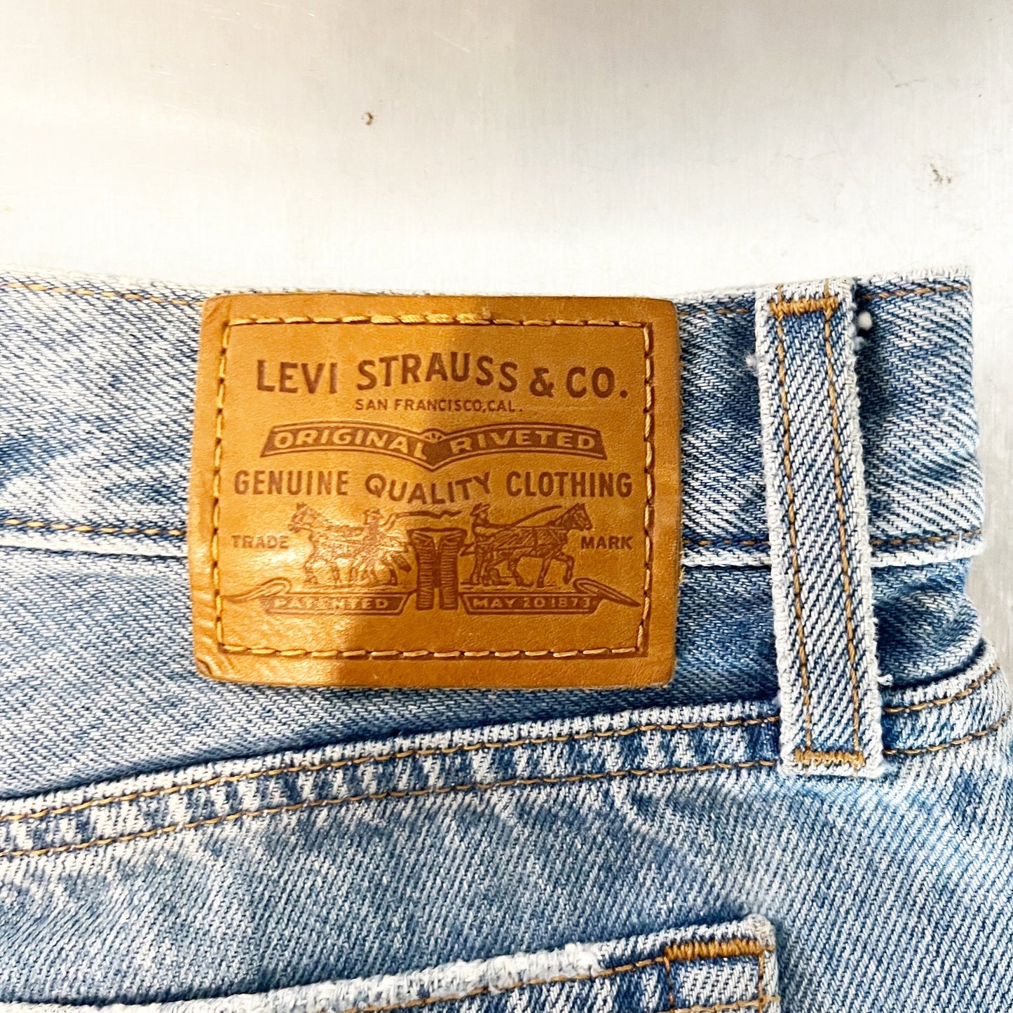 Levi's Premium Wedgie High-Rise Distressed Straight Ankle Jeans Blue 31