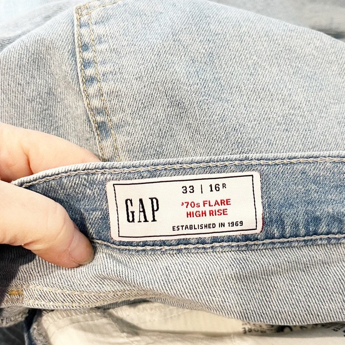 GAP '70s High Rise Distressed Split Hem Flare Jeans Light Wash Blue 33 / 16