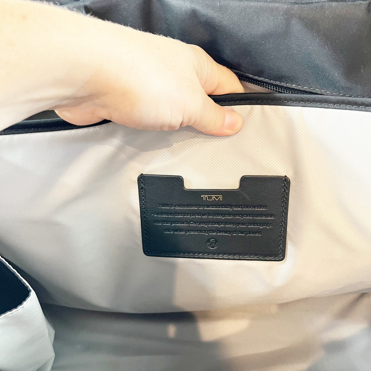 TUMI Voyageur Valetta Large Double Shoulder Strap Tote Caryall Black Gold