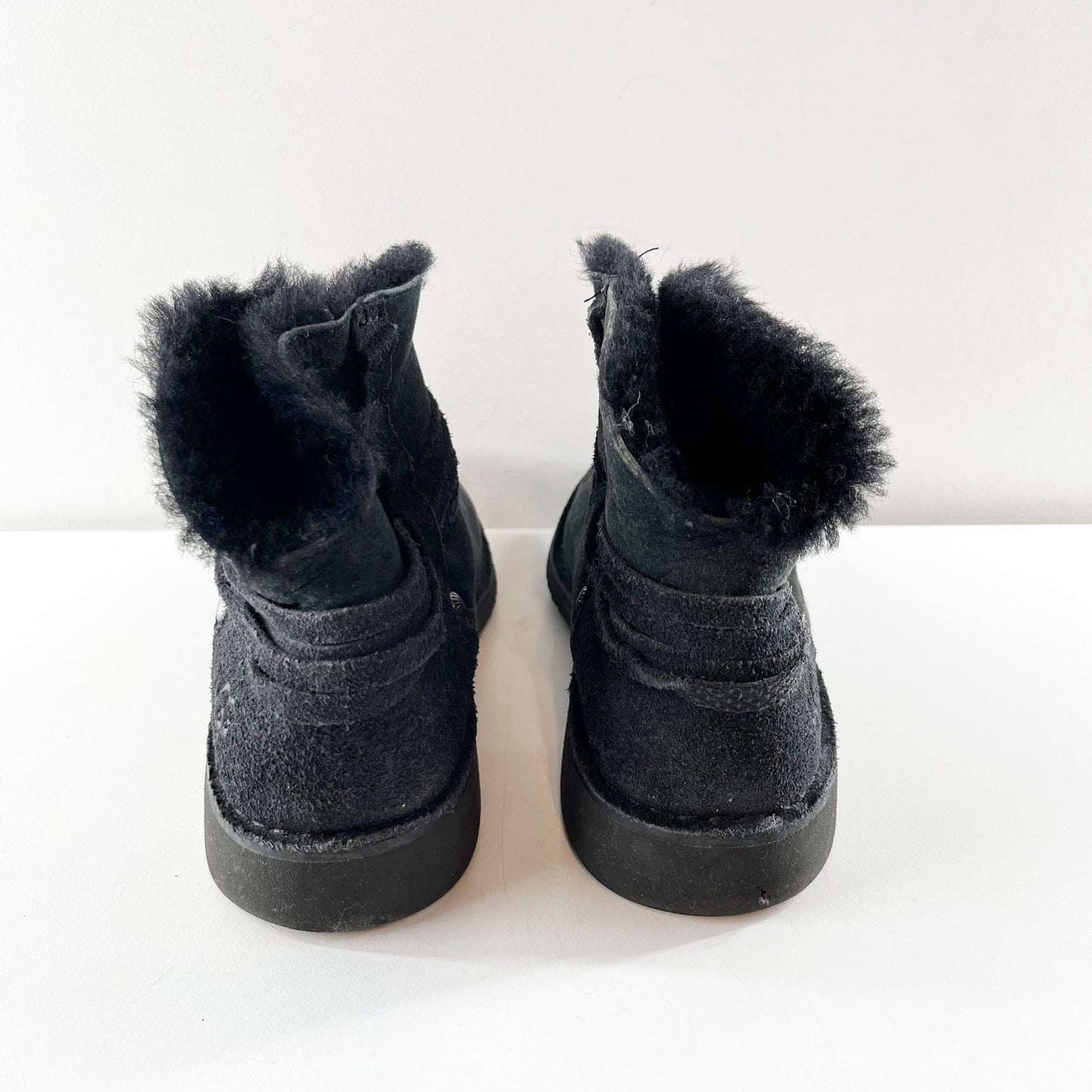 UGG Pasqual Shearling Lined Mini Winter Boot Booties Black 8