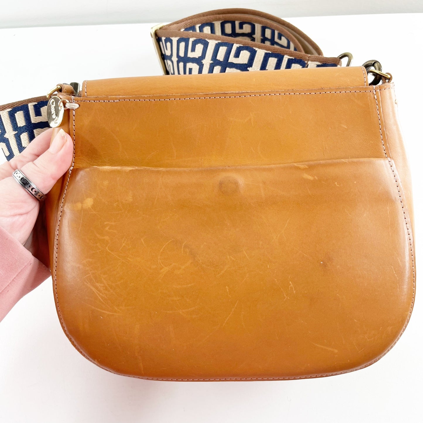 Clare V. Louis Turnlock Leather Crossbody Guitar Strap Purse Camel Brown Tan