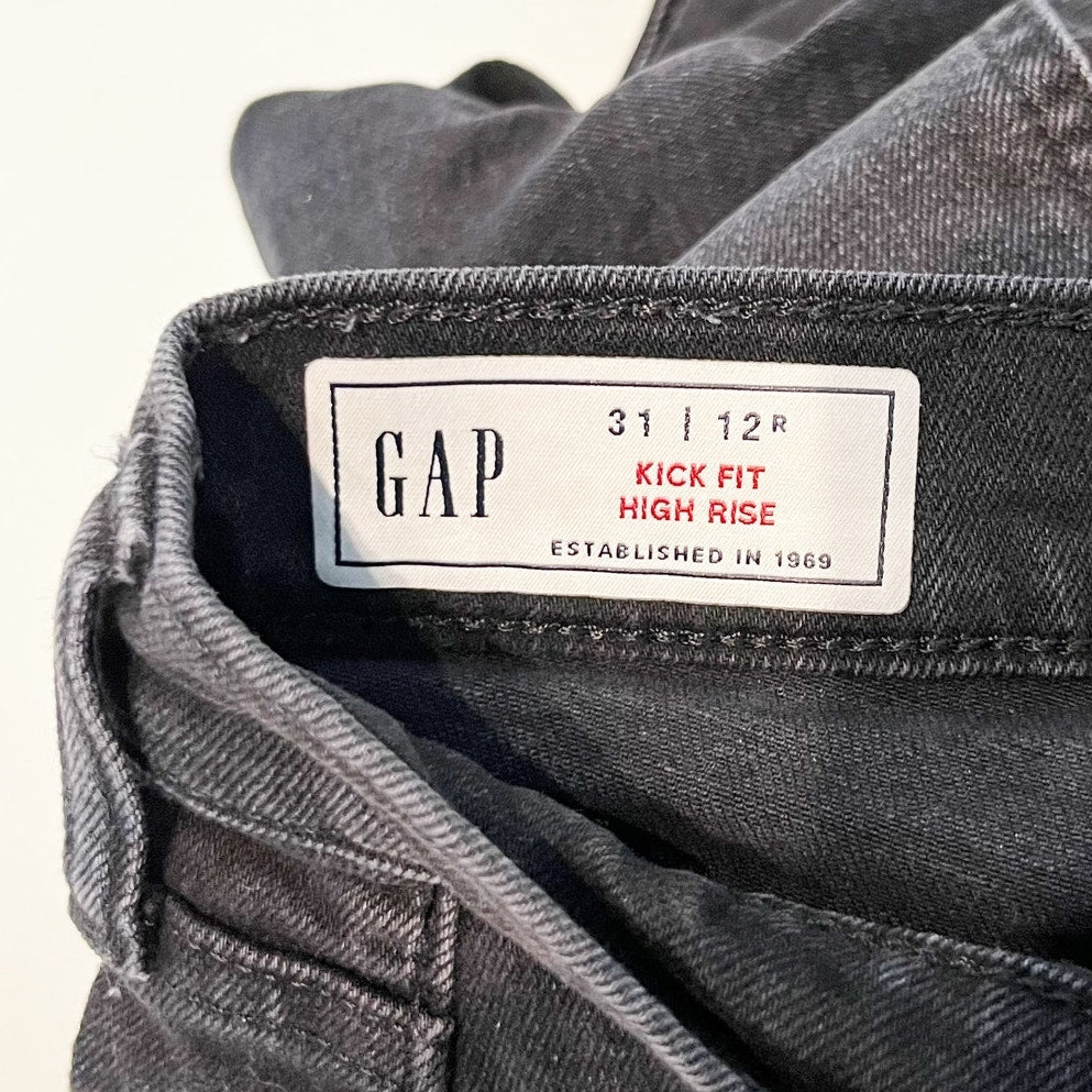 GAP High Rise Kick Fit Raw Hem Flare Cropped Jeans Black 12