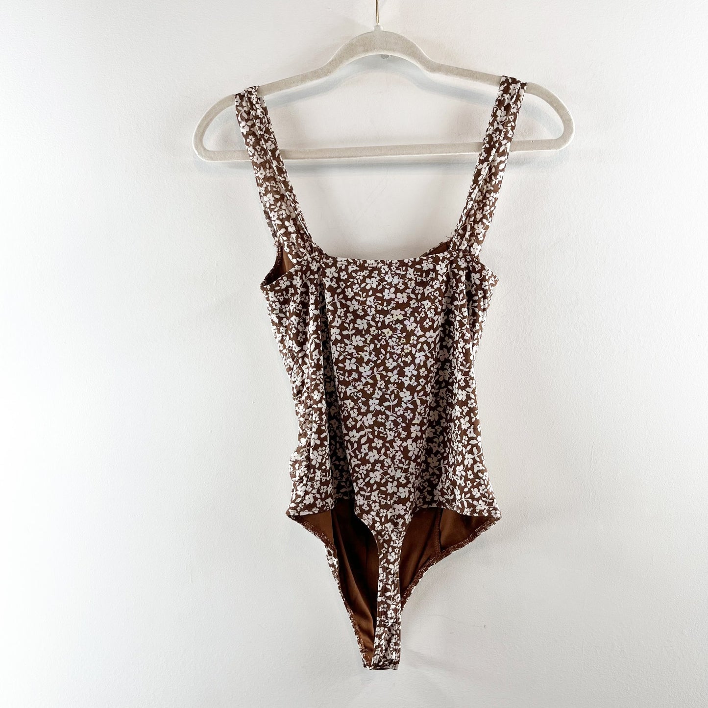 Le Lis Collection Floral Printed Mesh Keyhole Neck Tank Bodysuit Brown White S