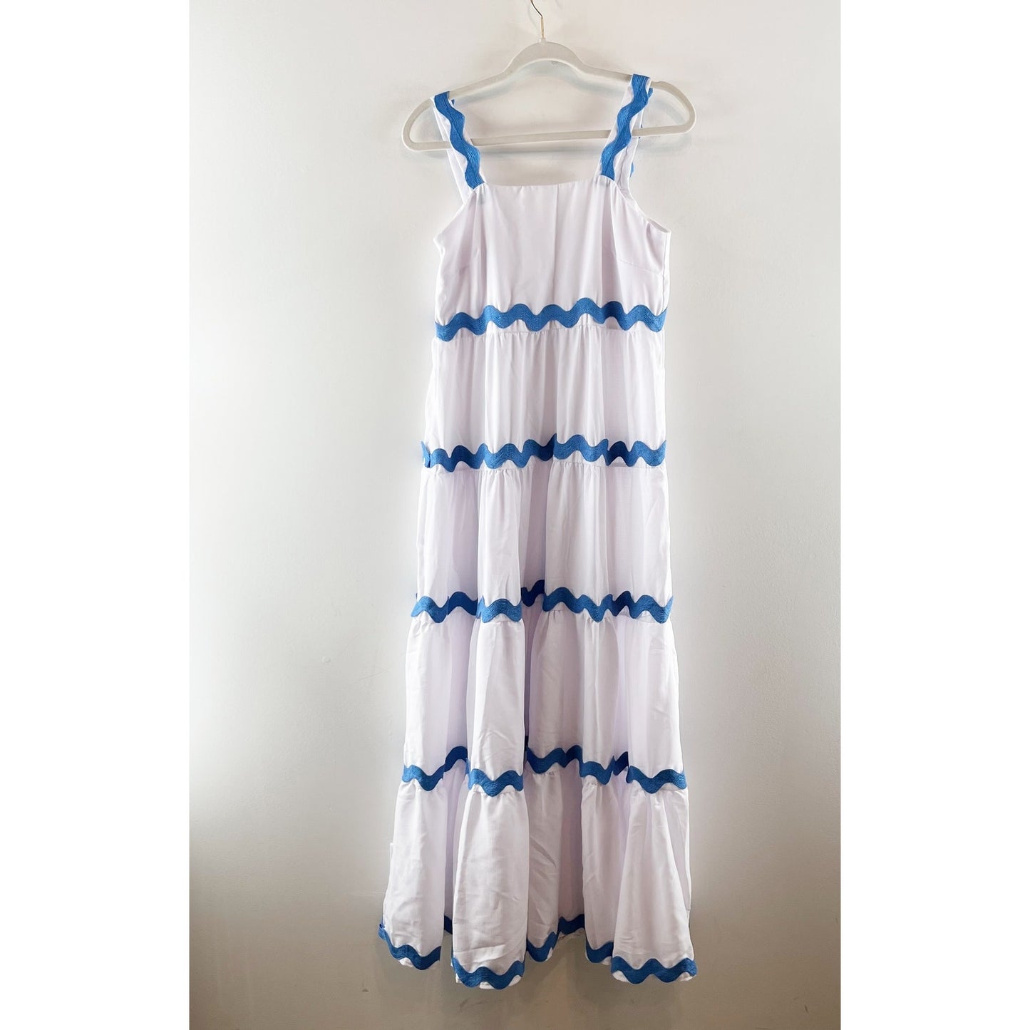 Rosa Clothing Simole Ripple Striped Sleeveless Maxi Sundress White Blue Medium