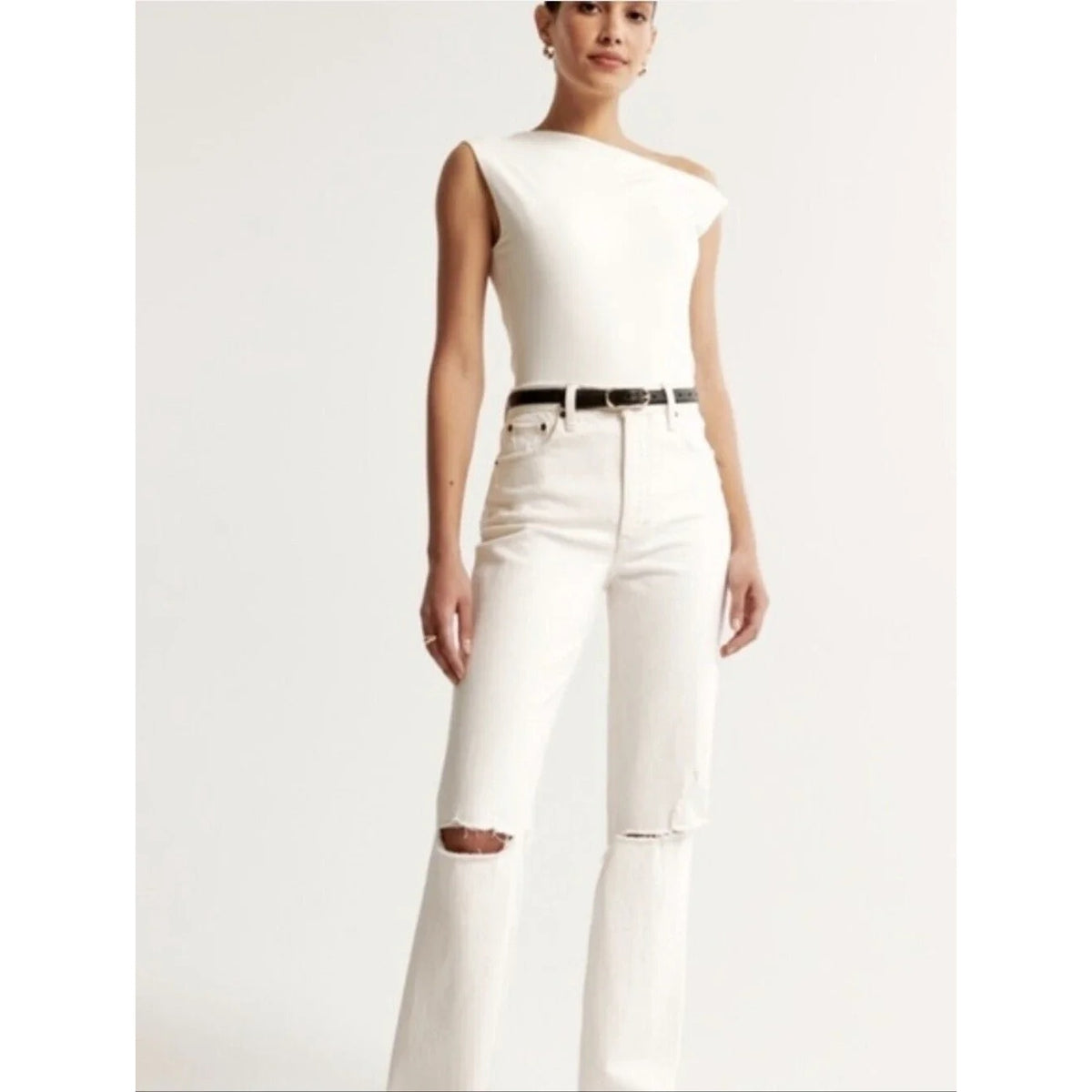 Abercrombie & Fitch The '90s Ultra High Rise Ripped Straight Jeans Cream 30 / 10