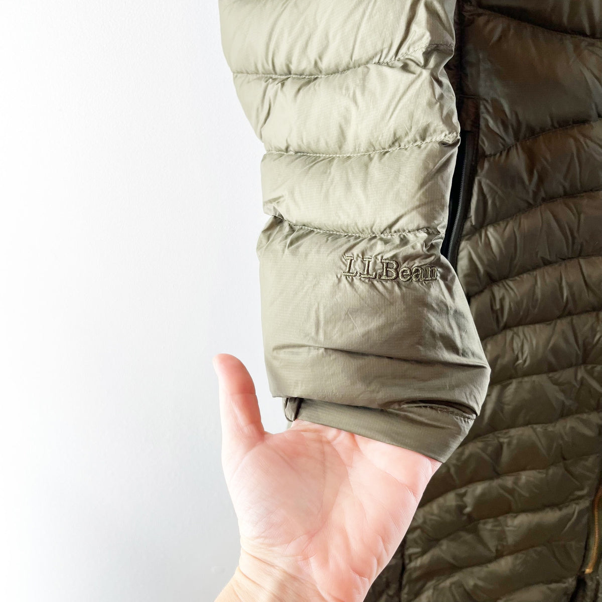 L.L. Bean 850 Fill Down Ultralight Mid Length Parka Coat Jacket Olive Green SP