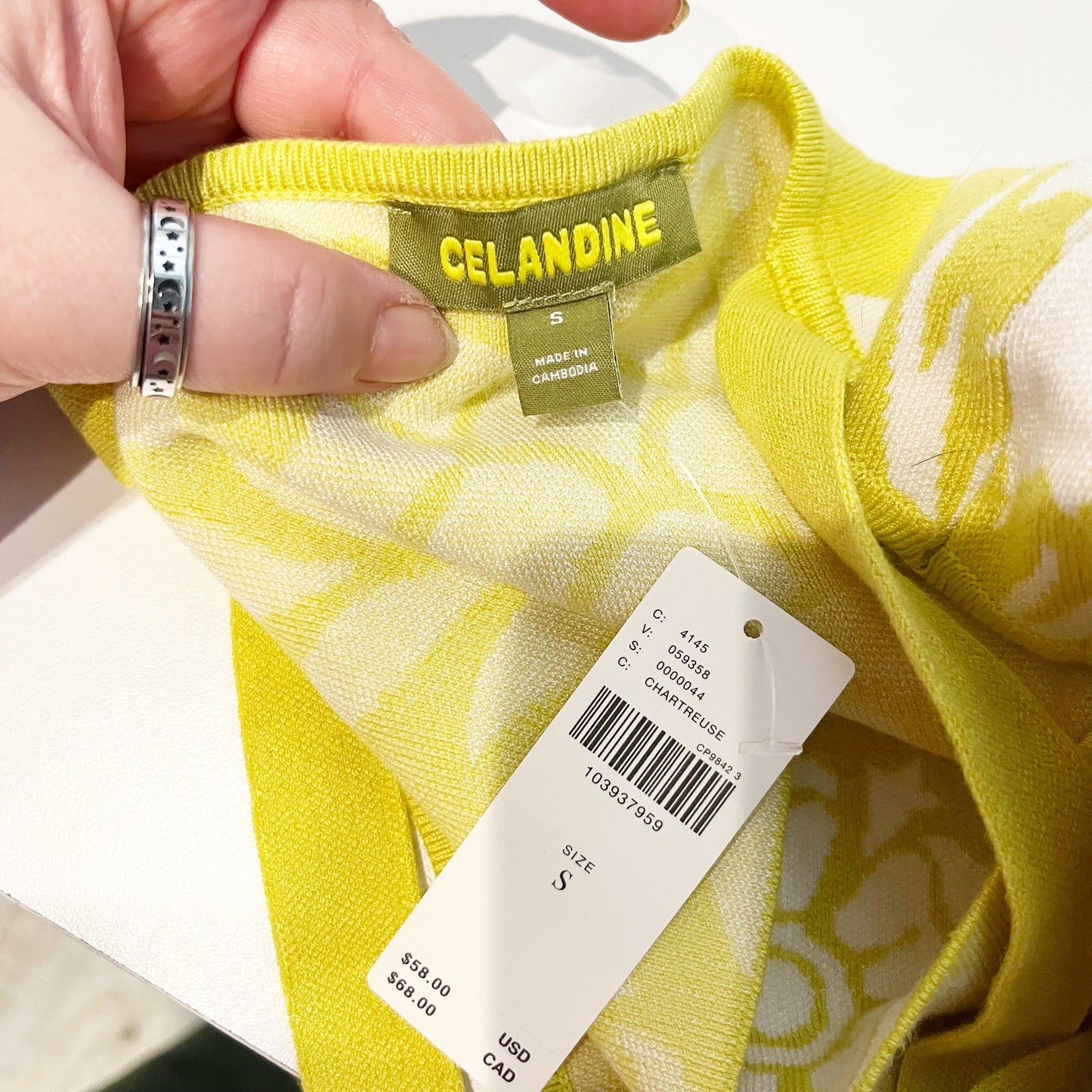 Celandine Pineapple Sleeveless Square-Neck Knit Crop Top Chartreuse Small