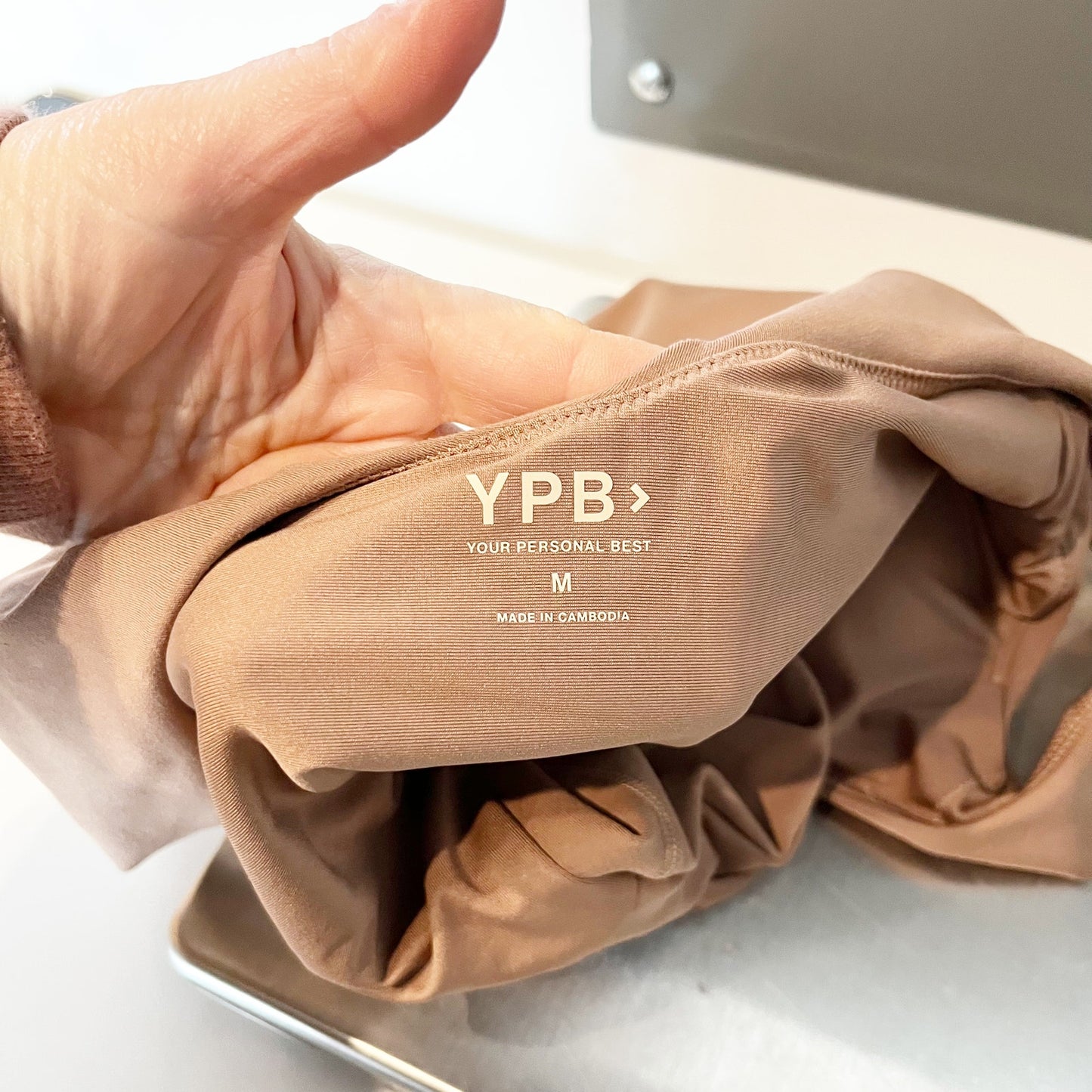 Abercrombie YPB Sleeveless V-Neck Cropped Active Tank Top Tan Medium