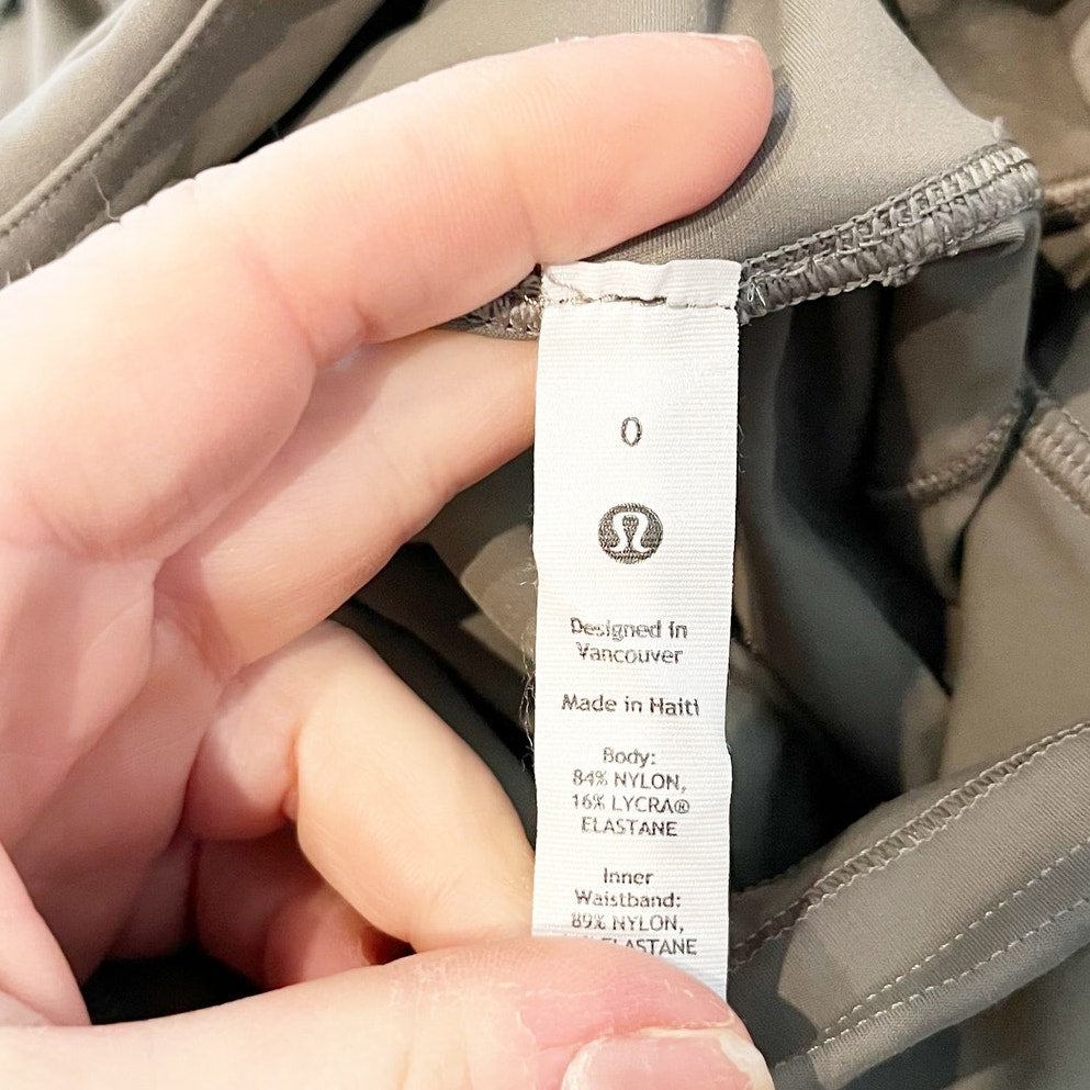 Lululemon Fast and Free High Rise 25" Tight Leggings Pockets Green 0