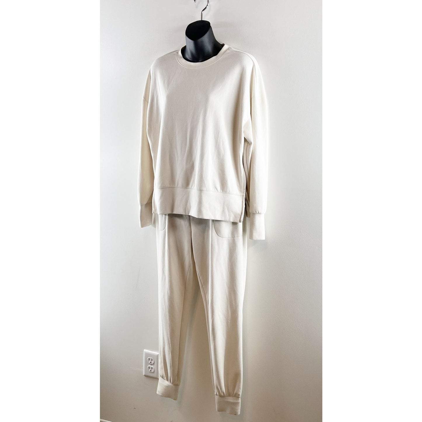 Danskin Ribbed Pullover Crewneck and Jogger Lounge Set Cream XS