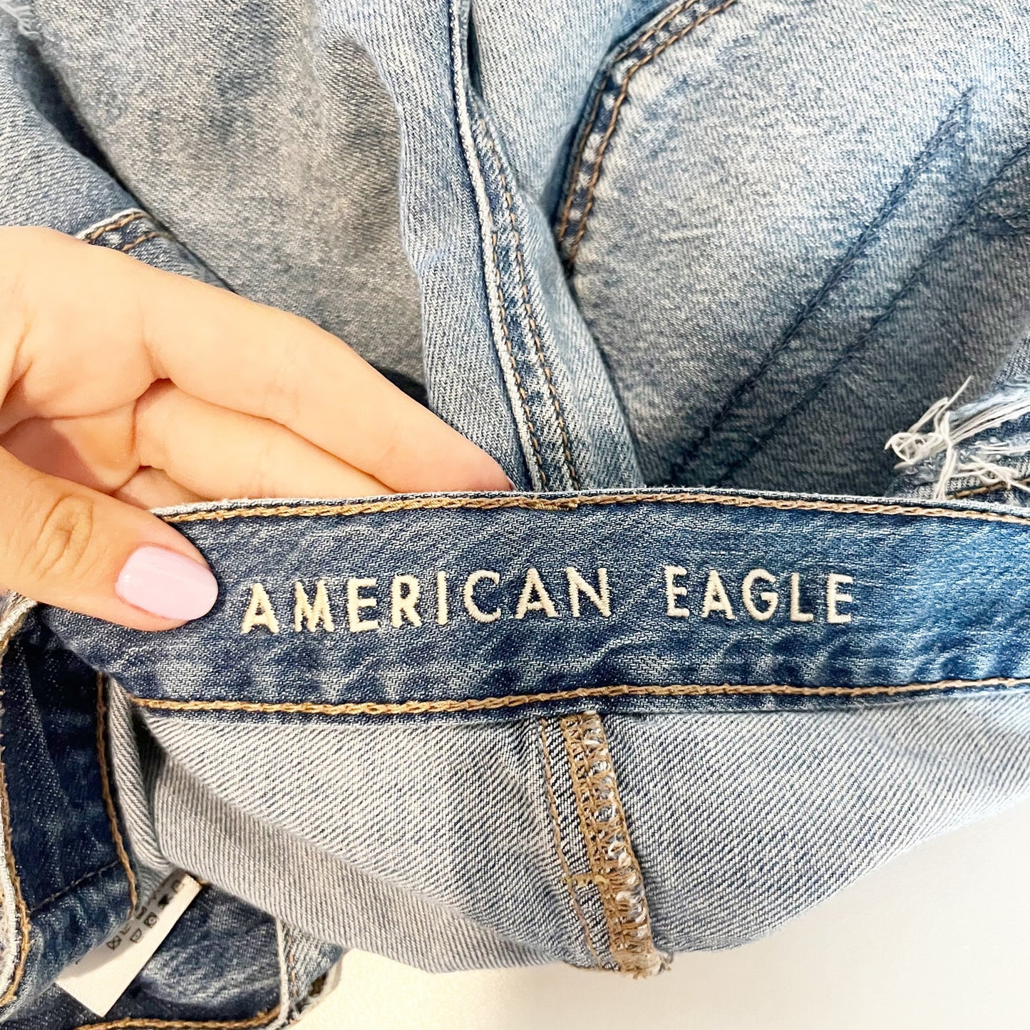 American Eagle Outfitters 90s Distressed Denim Boyfriend Shorts Blue 0