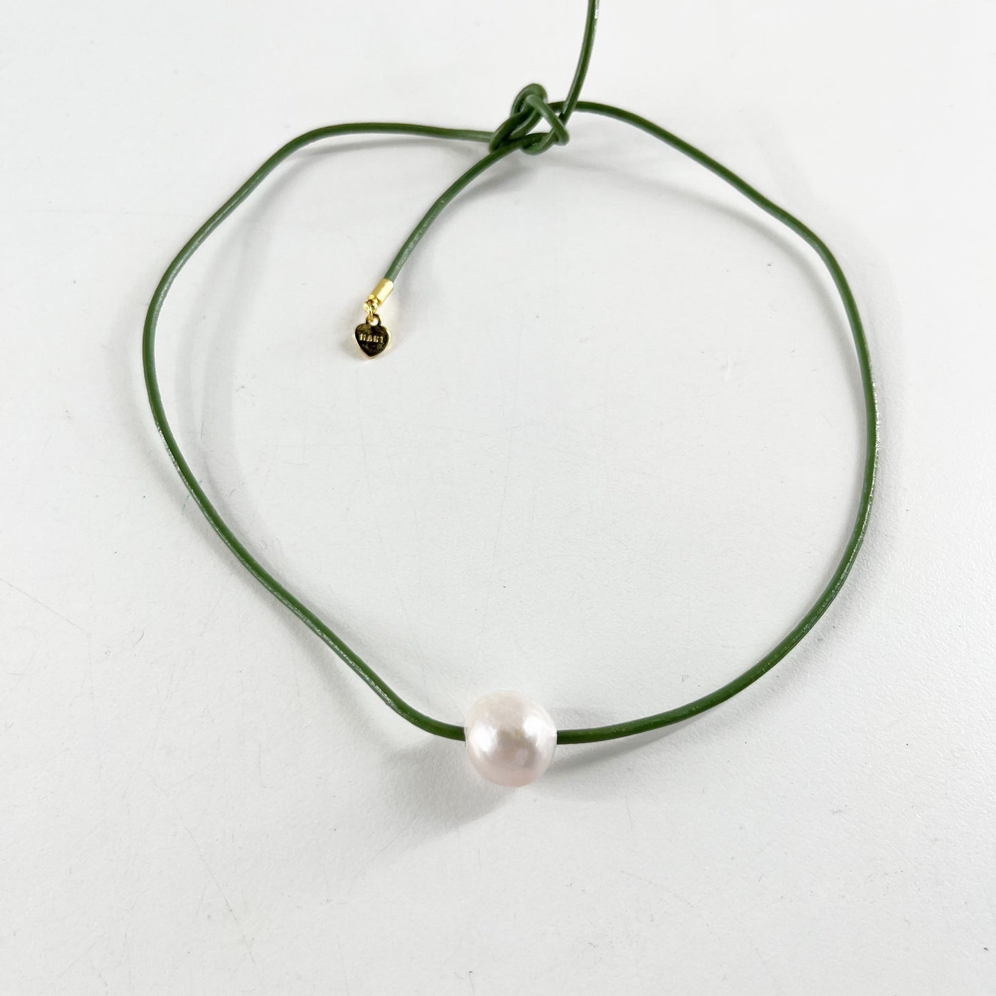 HART Palm Pearl Painted Leather Cord Necklace Green Pearl