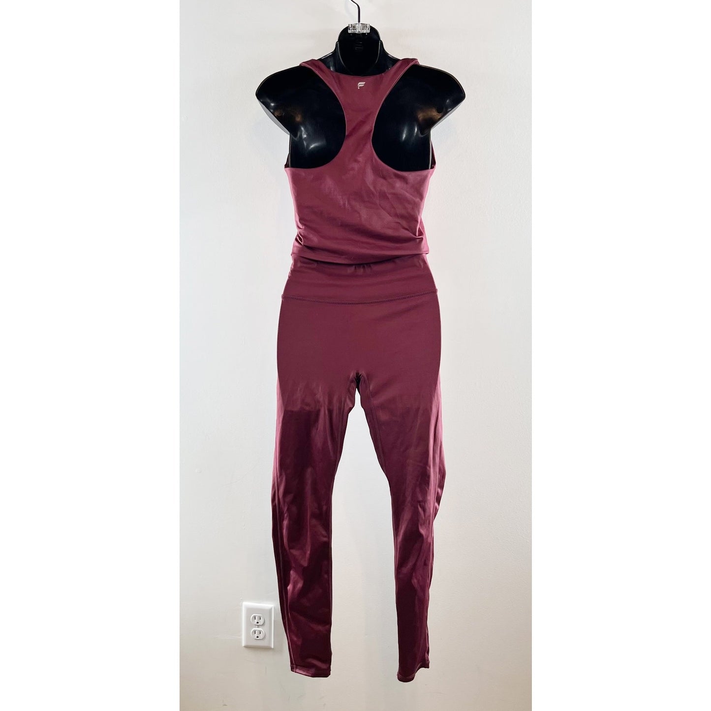 Fabletics Anywhere Shine Leggings Tank Top Matching Set Maroon Small