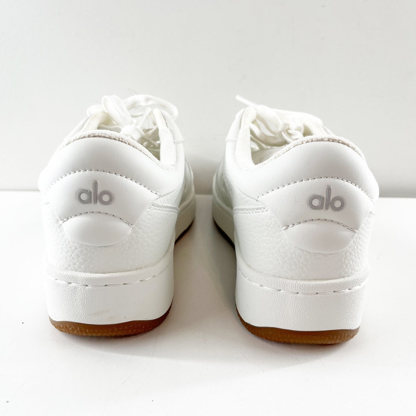 Alo Recovery Mode Casual Cushioned Lace Up Shoes Sneakers Natural White Gum 7