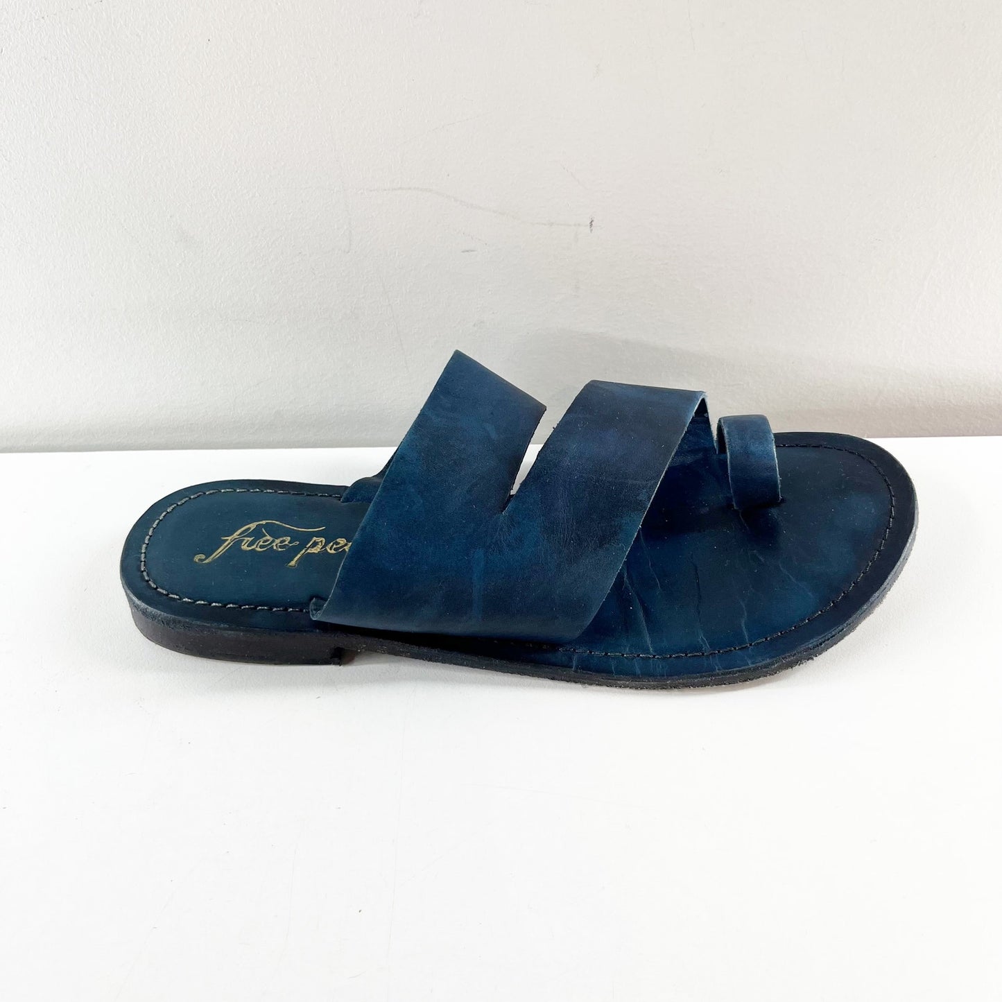 Free People Abilene Leather Toe Loop Sandals Almost Midnight Hour Blue 37.5