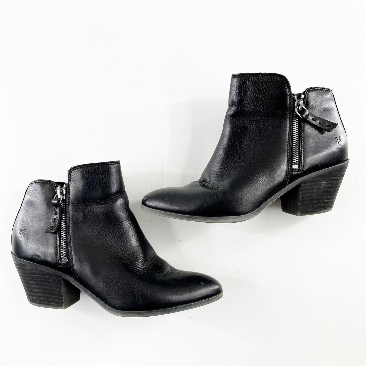 Frye Judith Leather Block Heel Almond Toe Zip Ankle Bootie Black 7