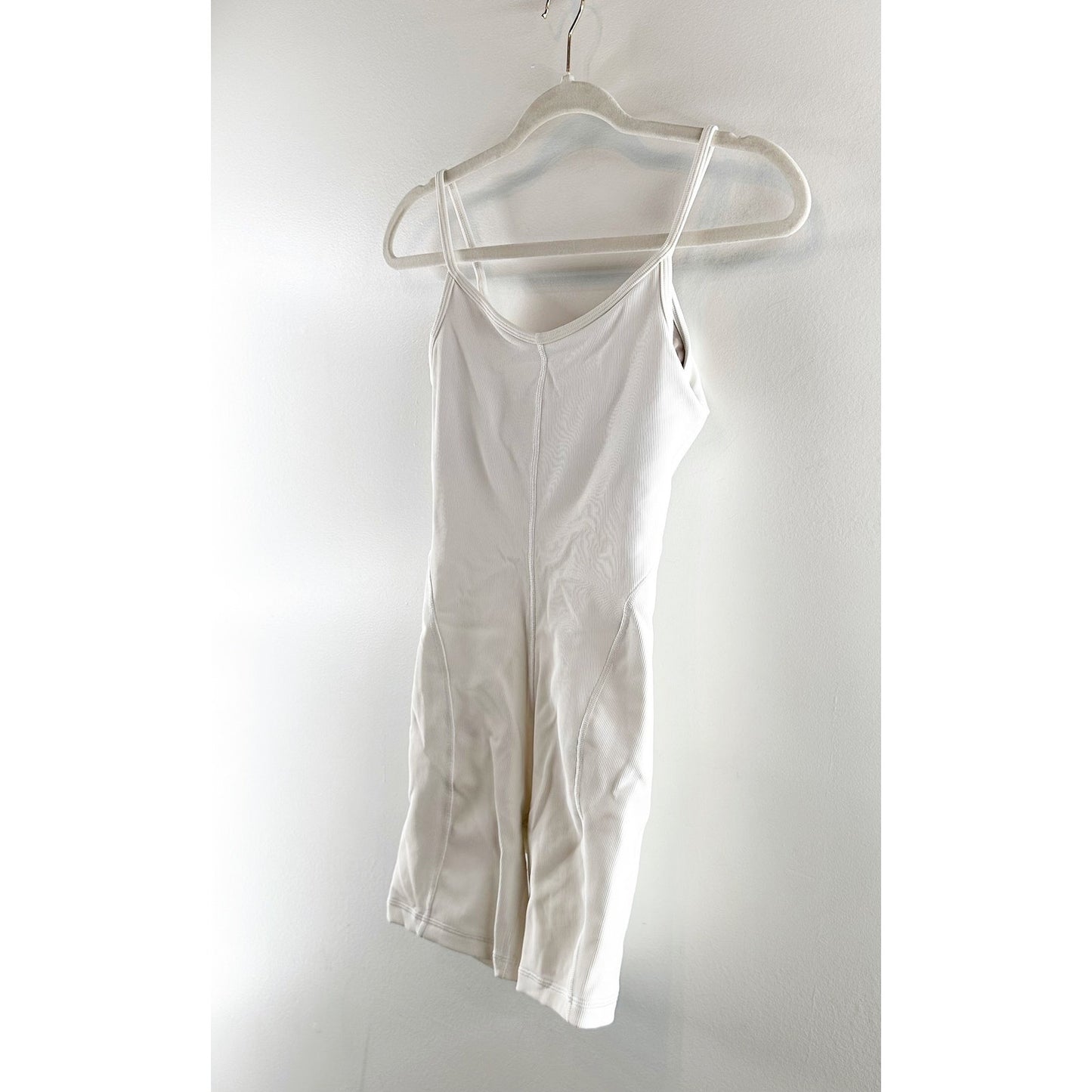 Lululemon Athletica Sleeveless V-Neck Ribbed Contoured Unitard 6" White US 2