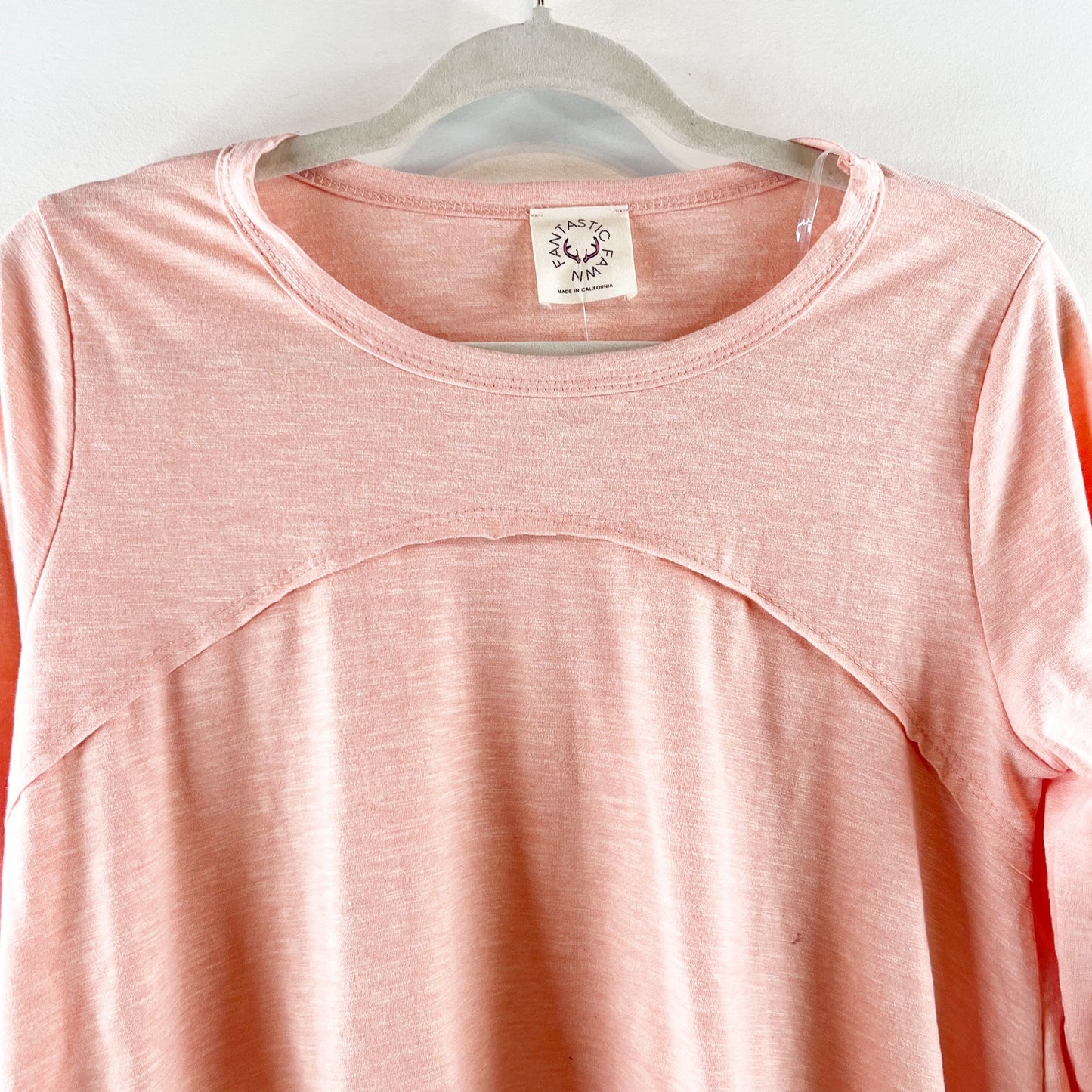 Fantastic Fawn Long Sleeve Crew Neck Back Vent Hi-Low T-Shirt Peach Small