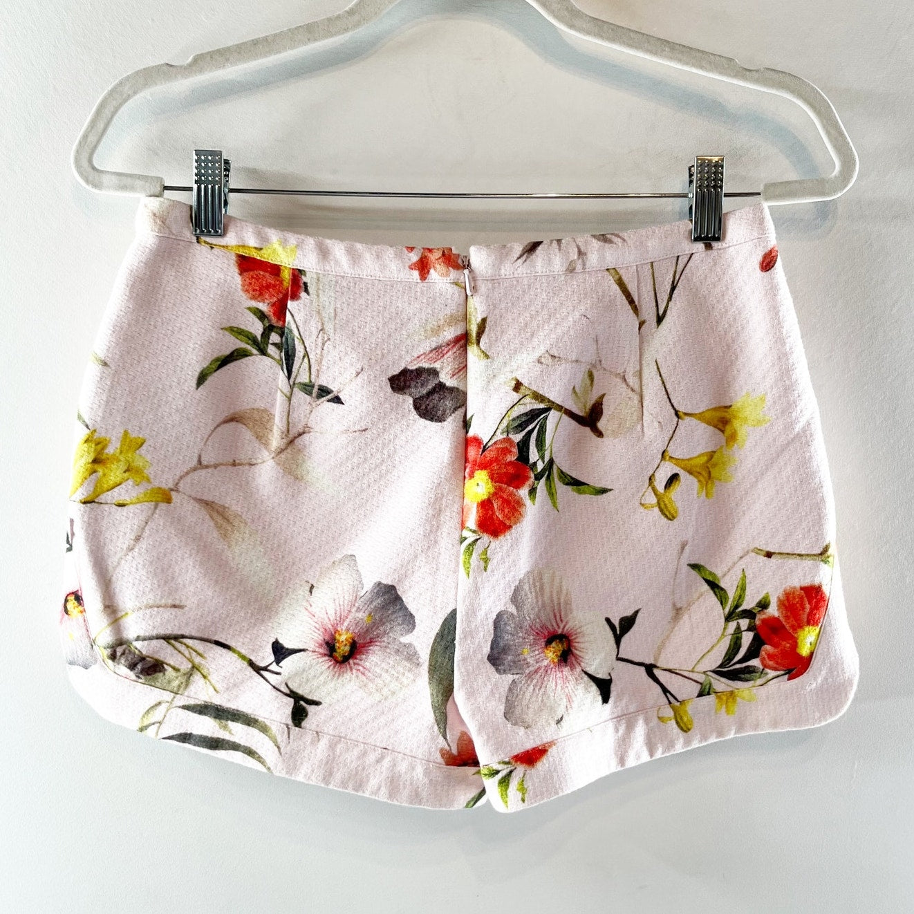 Ted Baker Sabele Botanical Bloom Mid Rise Floral Shorts Pink Small