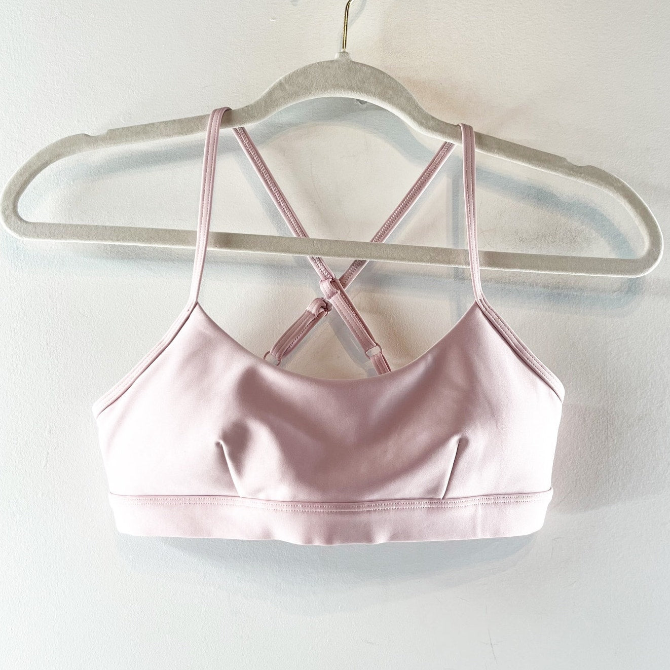 Alo Airlift Intrigue Sports Bra Vintage Pink Small