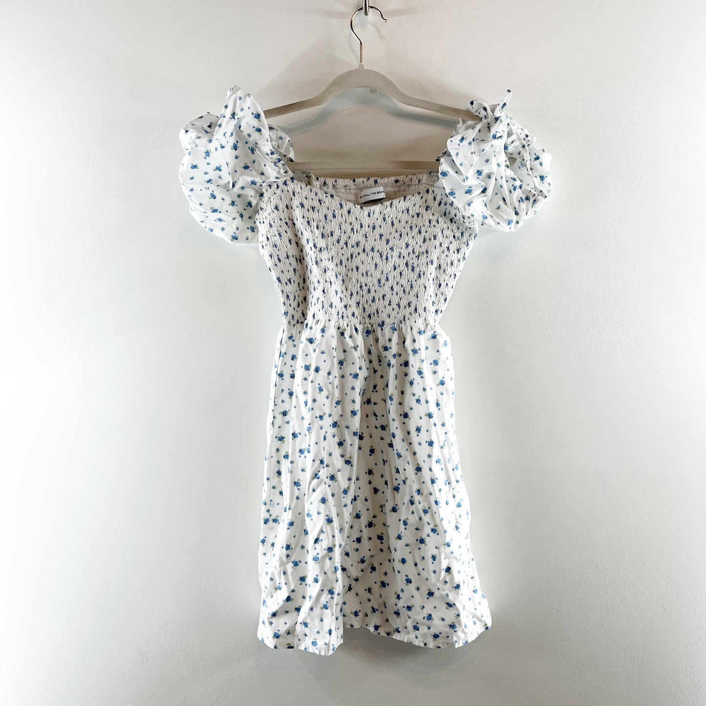 Faithfull The Brand Wendy Smocked Mini Puff Sleeve Floral Dress White Blue XS