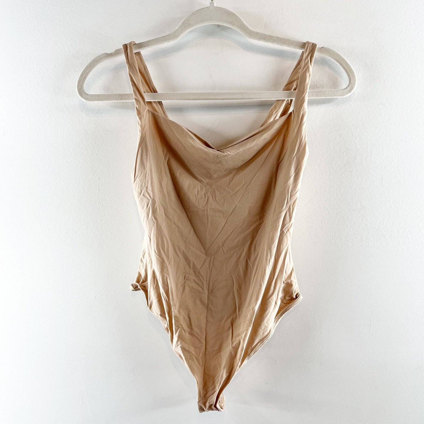 Skims Fits Everybody Square Neck Low Scoop Back Thong Bodysuit Clay Large