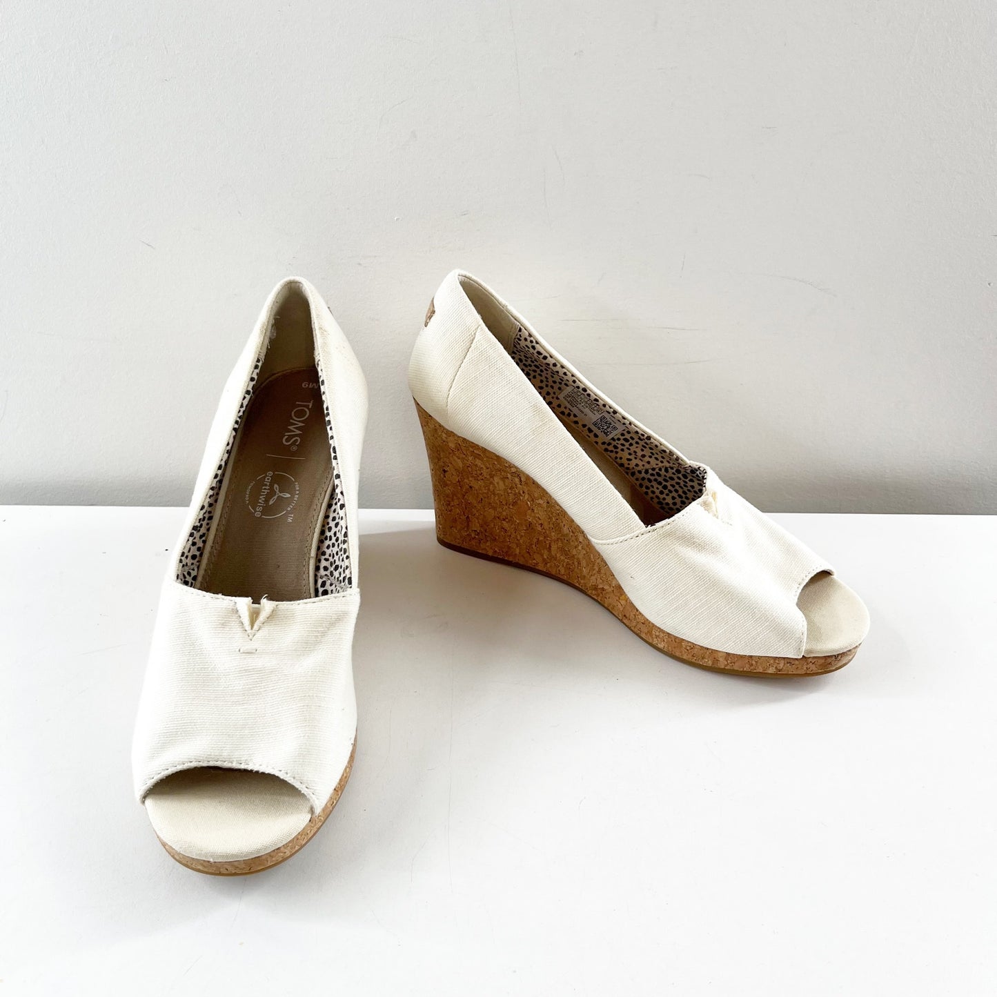 TOMS Classic Peep Toe Canvas Cork Wedge Heel Sandals Cream White 9