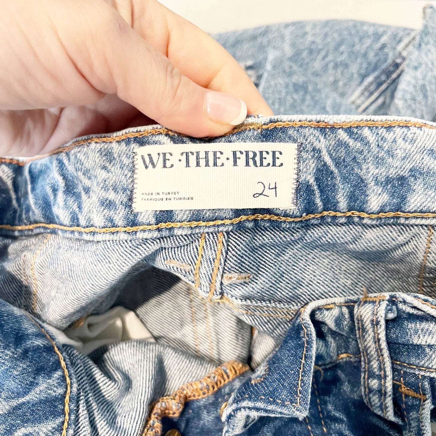 Free People Good Luck Mid-Rise Denim Barrel Jeans Ultra Light Beam 24
