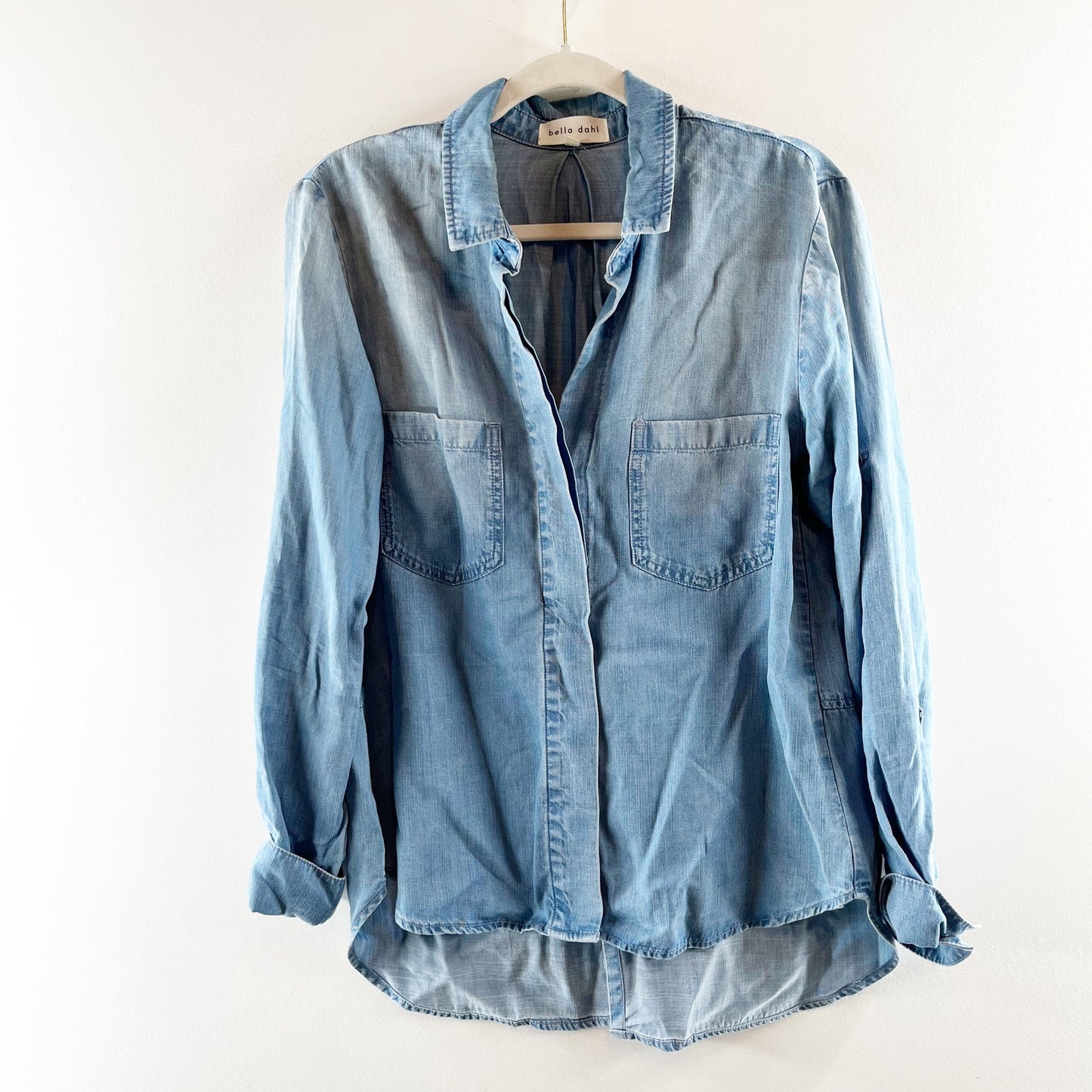 Bella Dahl Long Sleeve Button Up Split Back Chambray Shirt Blue Medium