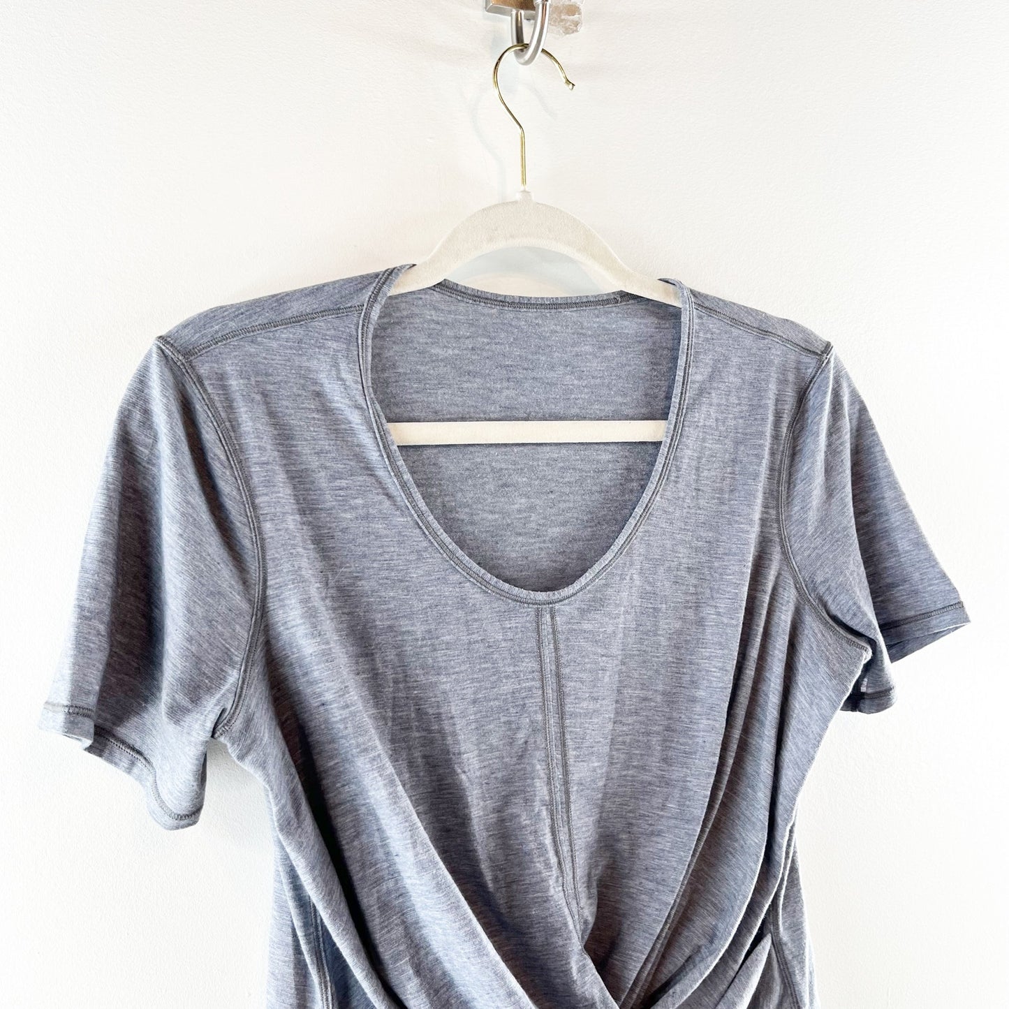 Lululemon Do the Daily Short Sleeve Cross-Front T-Shirt Heathered Solar Grey S