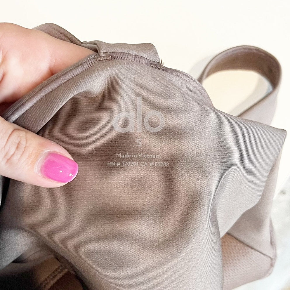 Alo Airlift Sleek Bra Tank Top Mushroom Purple Small