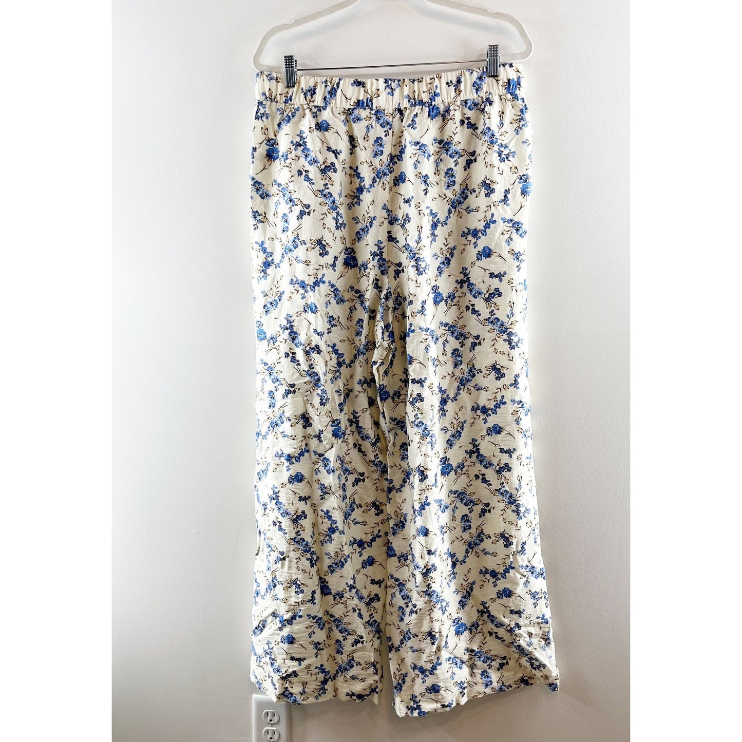 A New Day High Rise Wide Leg Floral Print Pants Cream Blue Large