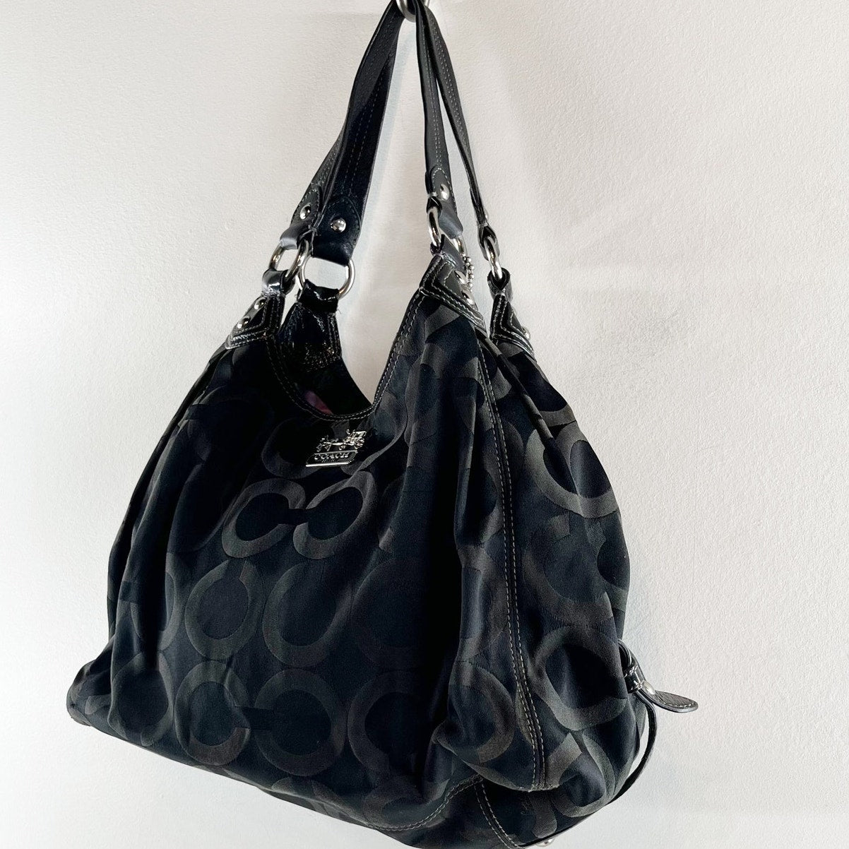 Coach Madison Op Art Maggie Signature Logo Hobo Purse Bag Black