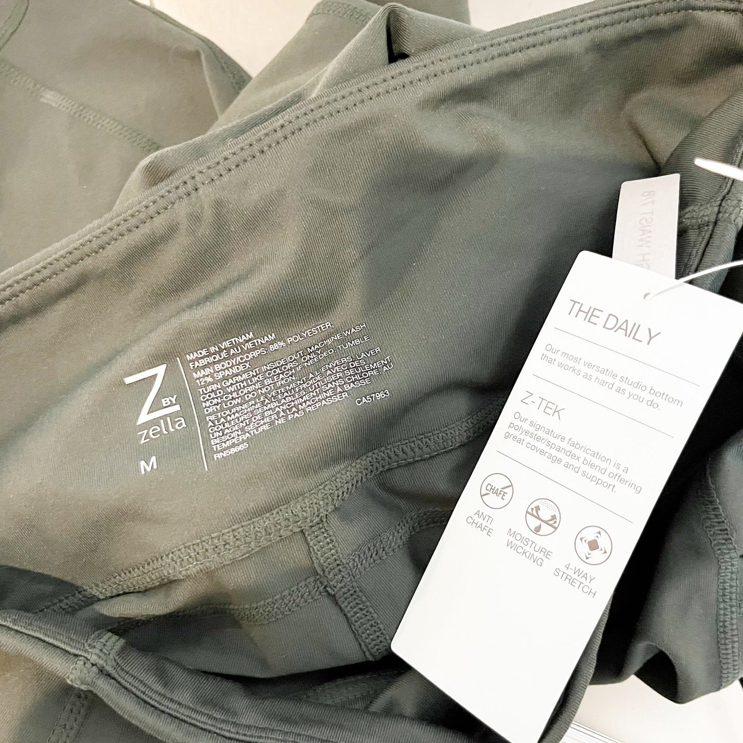 Zella Mid Rise Daily Pocket Leggings 24" Green Medium