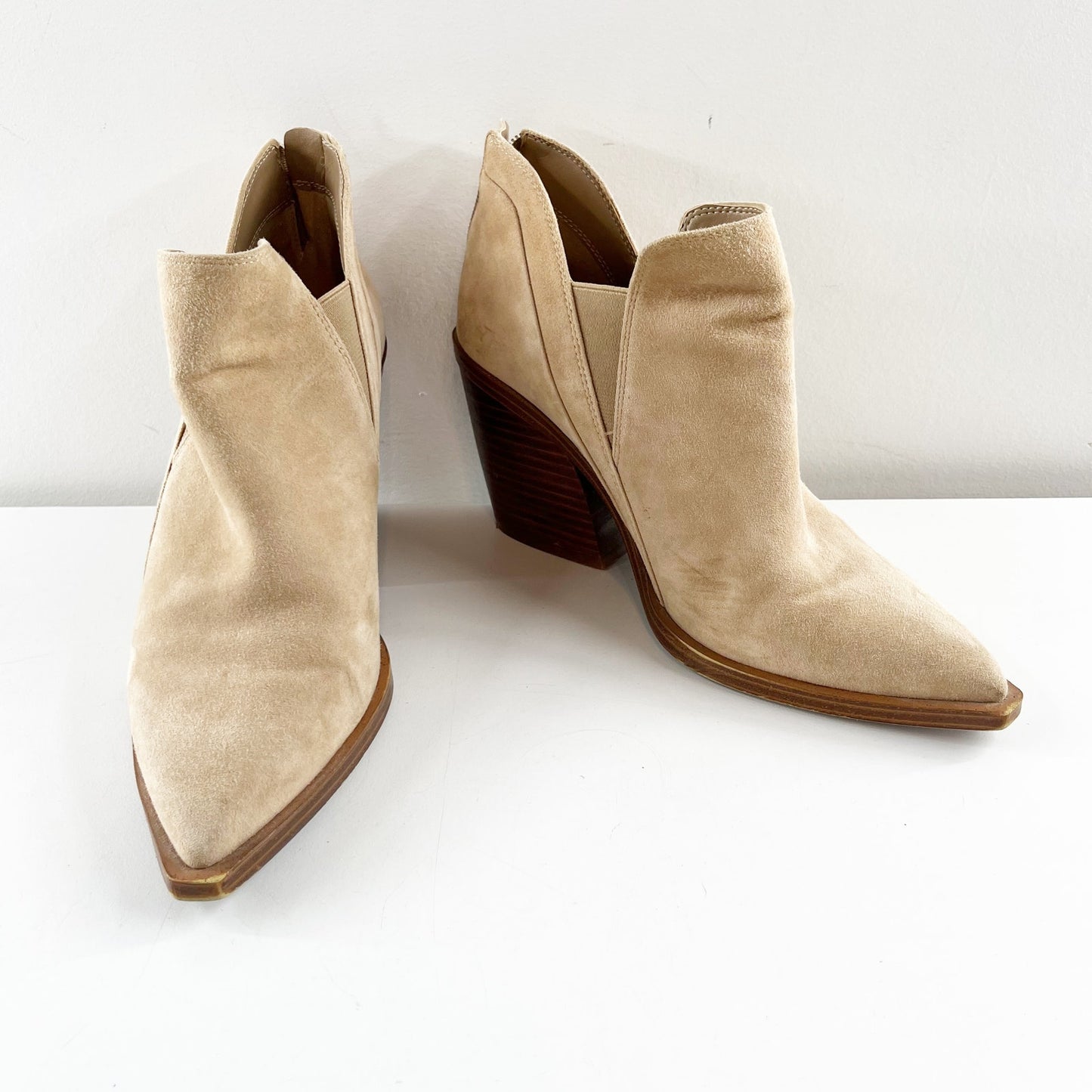 Vince Camuto Gradina Pointed Toe Western Leather Ankle Booties Tan Beige 7.5