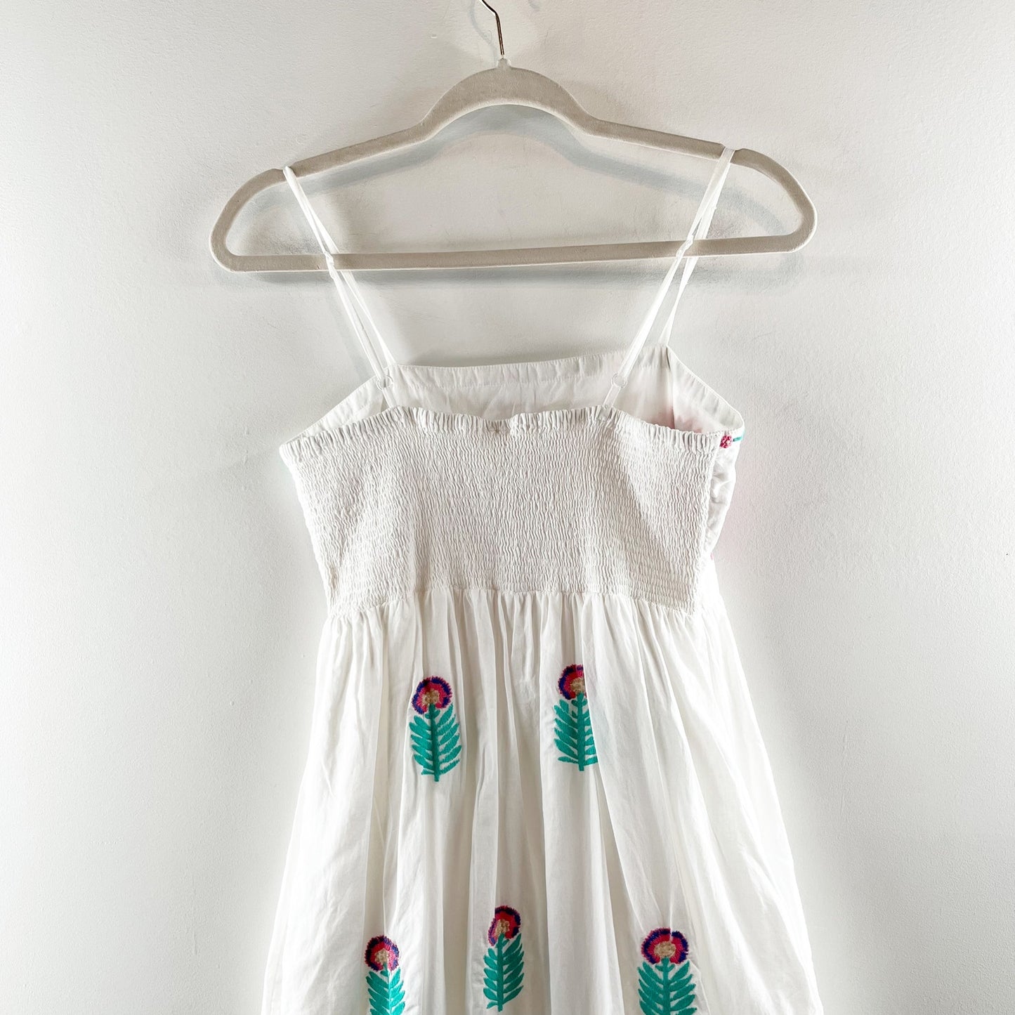 Tuckernuck Nimo with Love Flower Agate Embroidered Midi Dress White Small