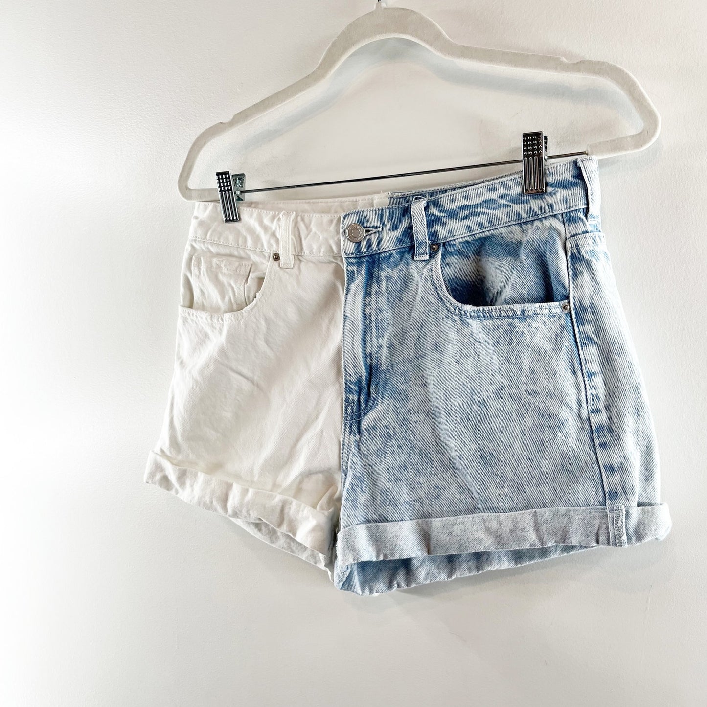 PacSun High Waisted Two-Tone Cuffed Hem Mom Shorts Blue White Denim 29