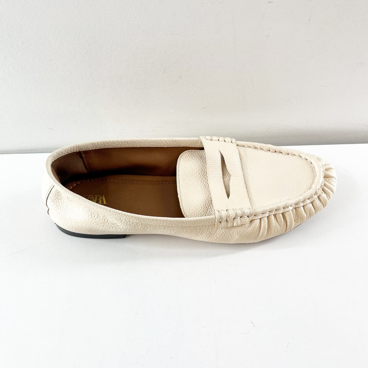 Zara Ruched Leather Slip On Penny Loafers Flat Cream 39 US 8.5
