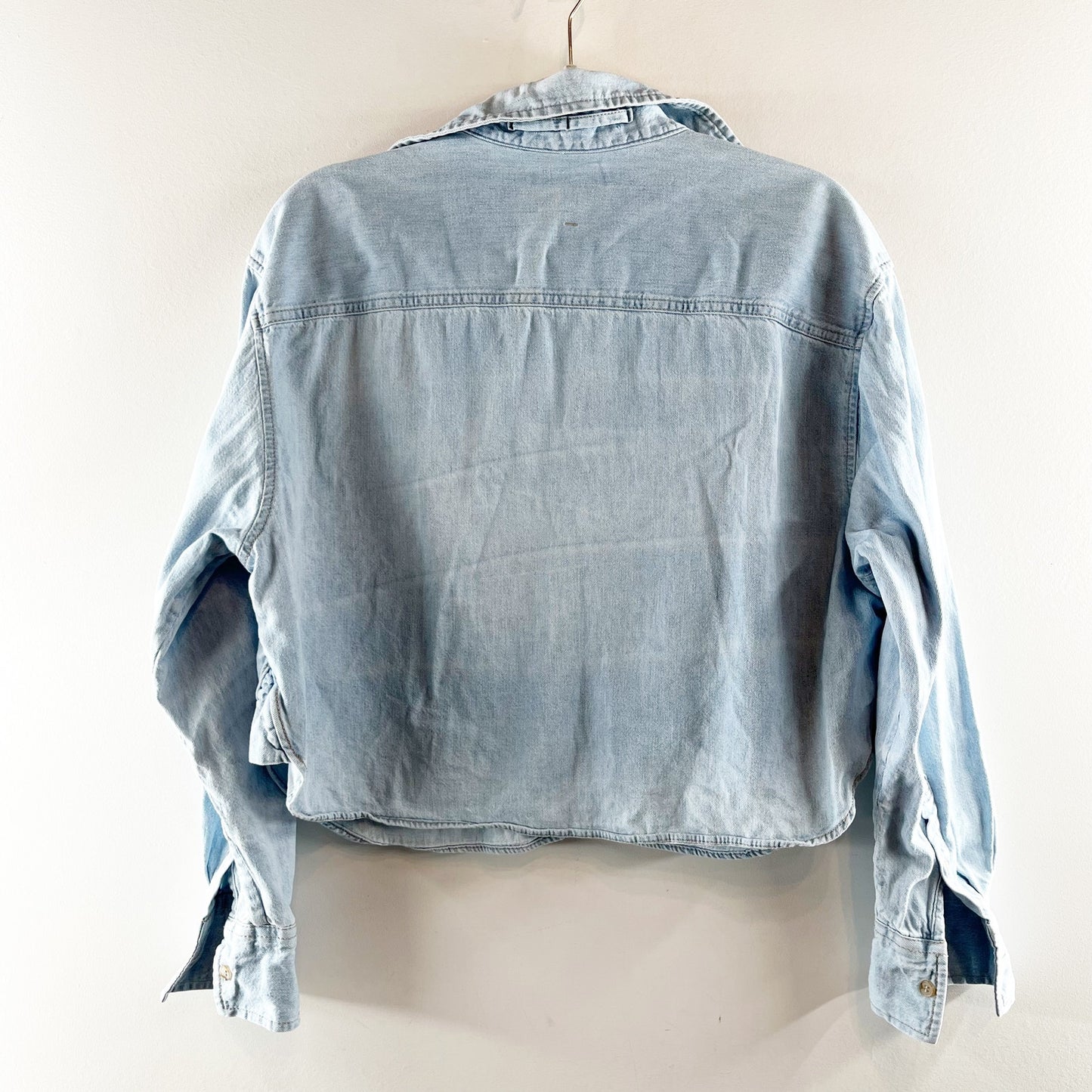 Banana Republic The Long Sleeve Cropped Boxy Fit Denim Chambray Button Up Shirt