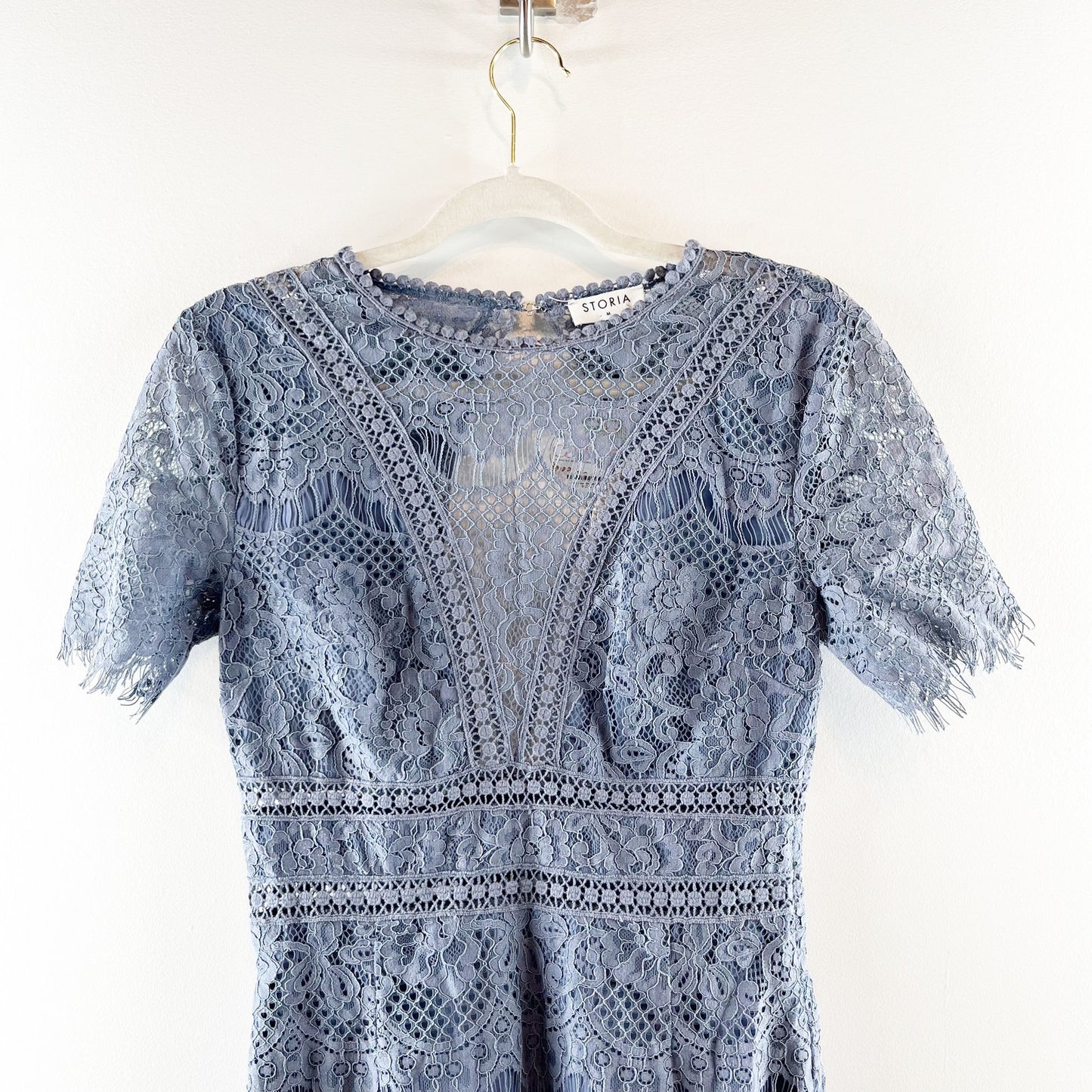 STORIA Henley Lace Short Sleeve Round Neck Keyhole Back Mini Dress Blue Medium