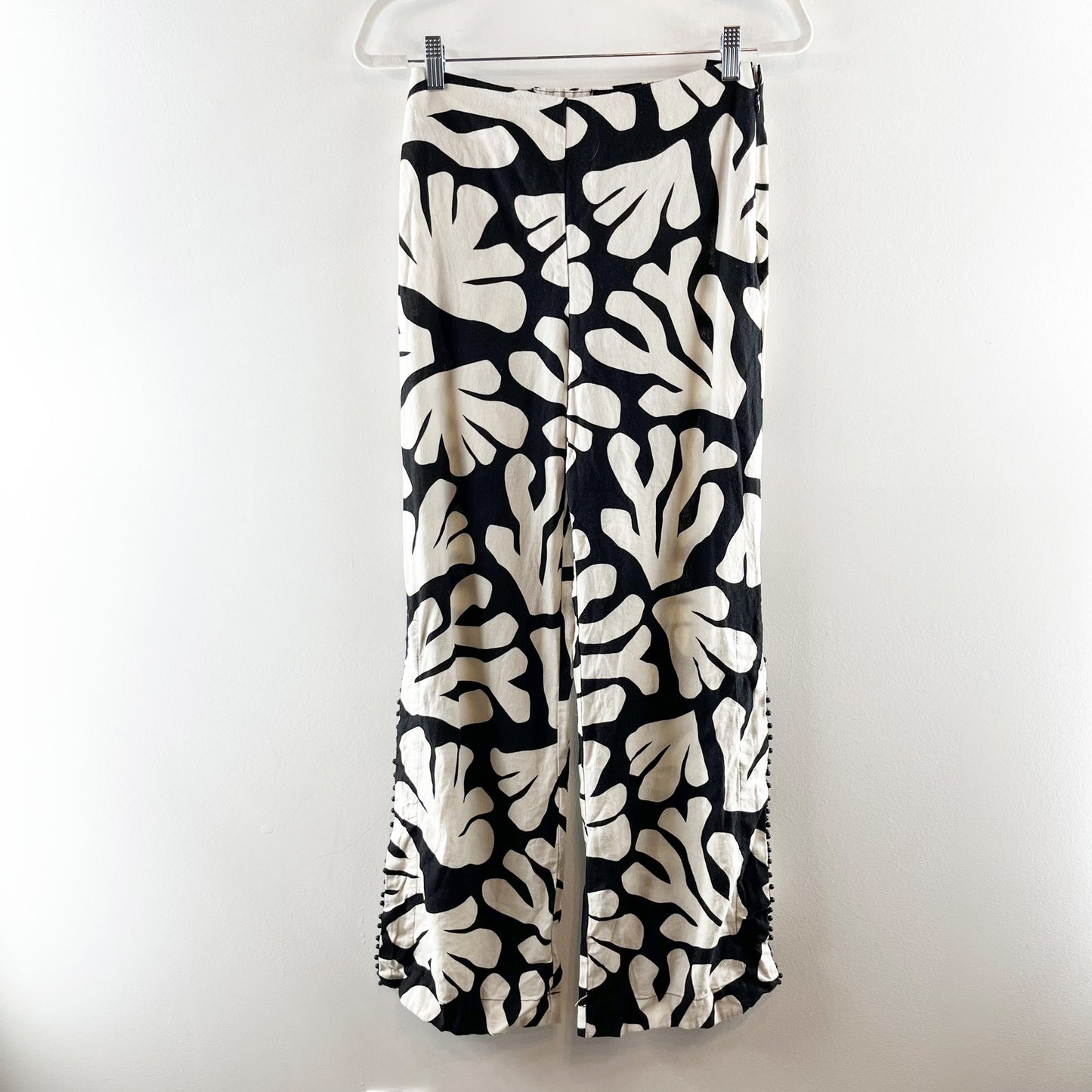 House of Harlow Floral Tropical Wide Leg Linen Blend Pants Black White 2