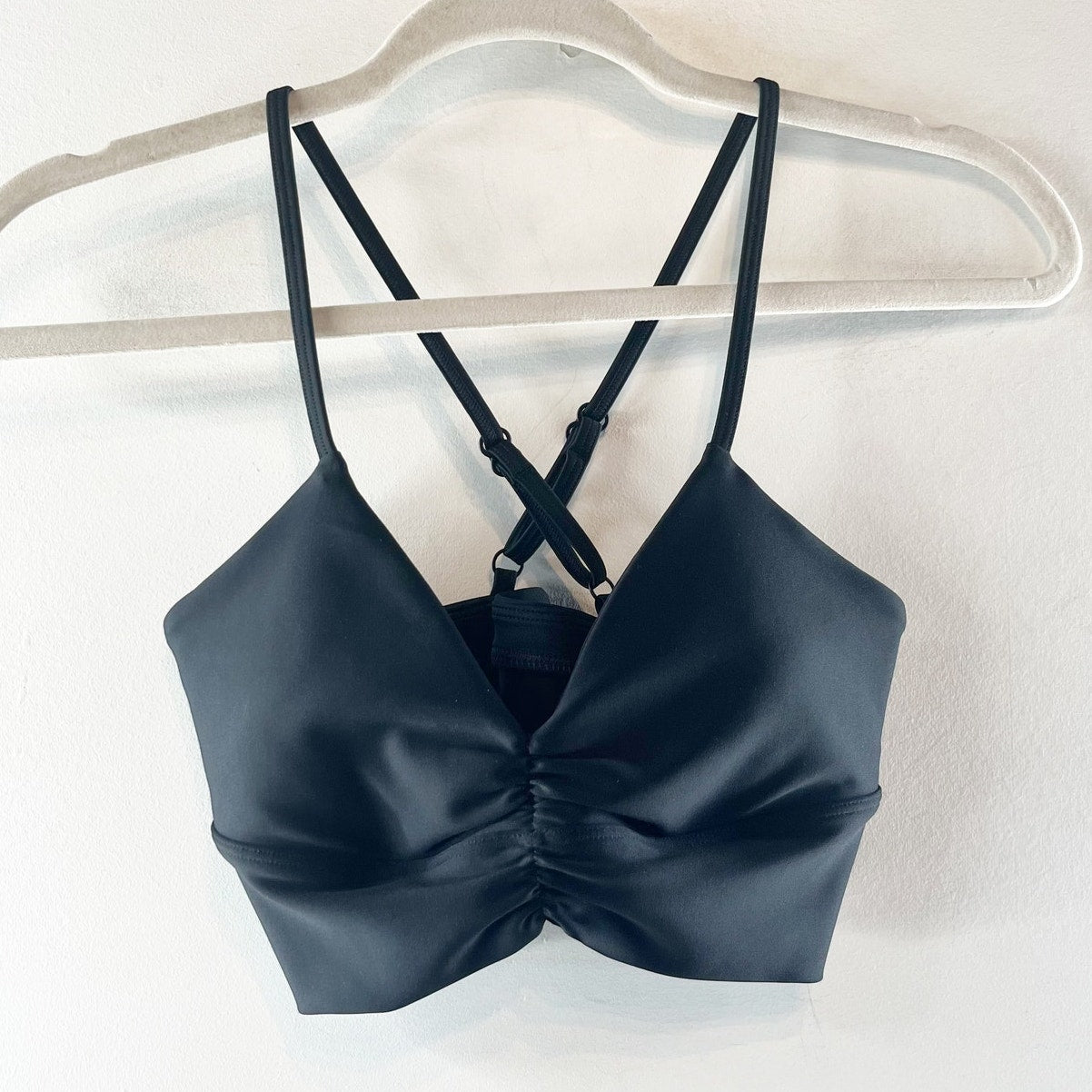 Alo Airlift Divine Ruched Center X Back Sports Bra Black Small