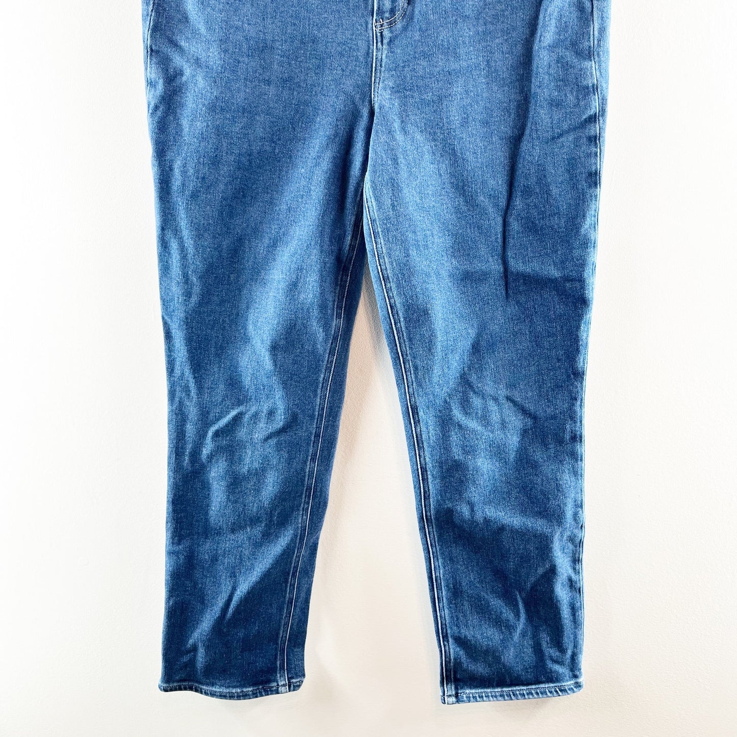 Paige High Rise Cindy Straight Ankle Jeans in California Wash Blue 32 / 14