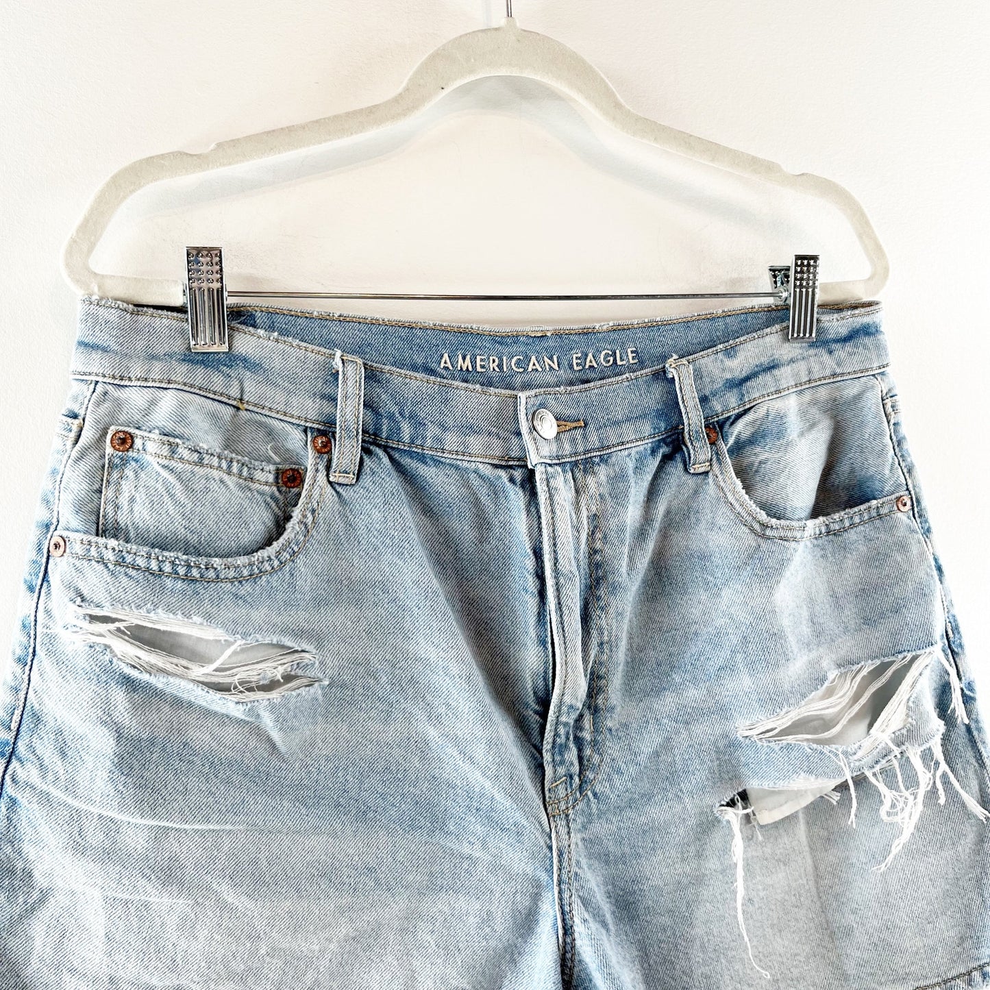 American Eagle The Highest Rise 90's Boyfriend Shorts Distressed Blue 14