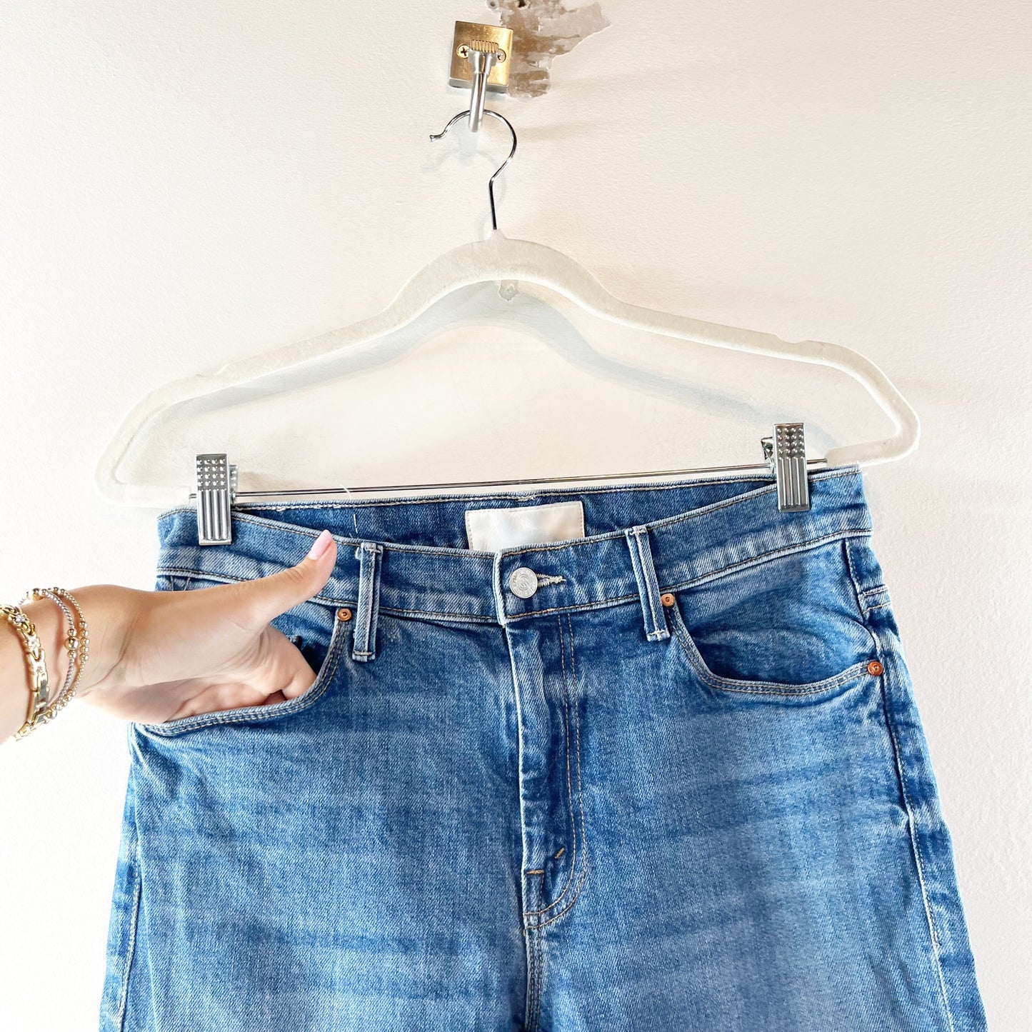 Mother The Weekender Mid Rise Denim Flared Jeans It's A Small World 29