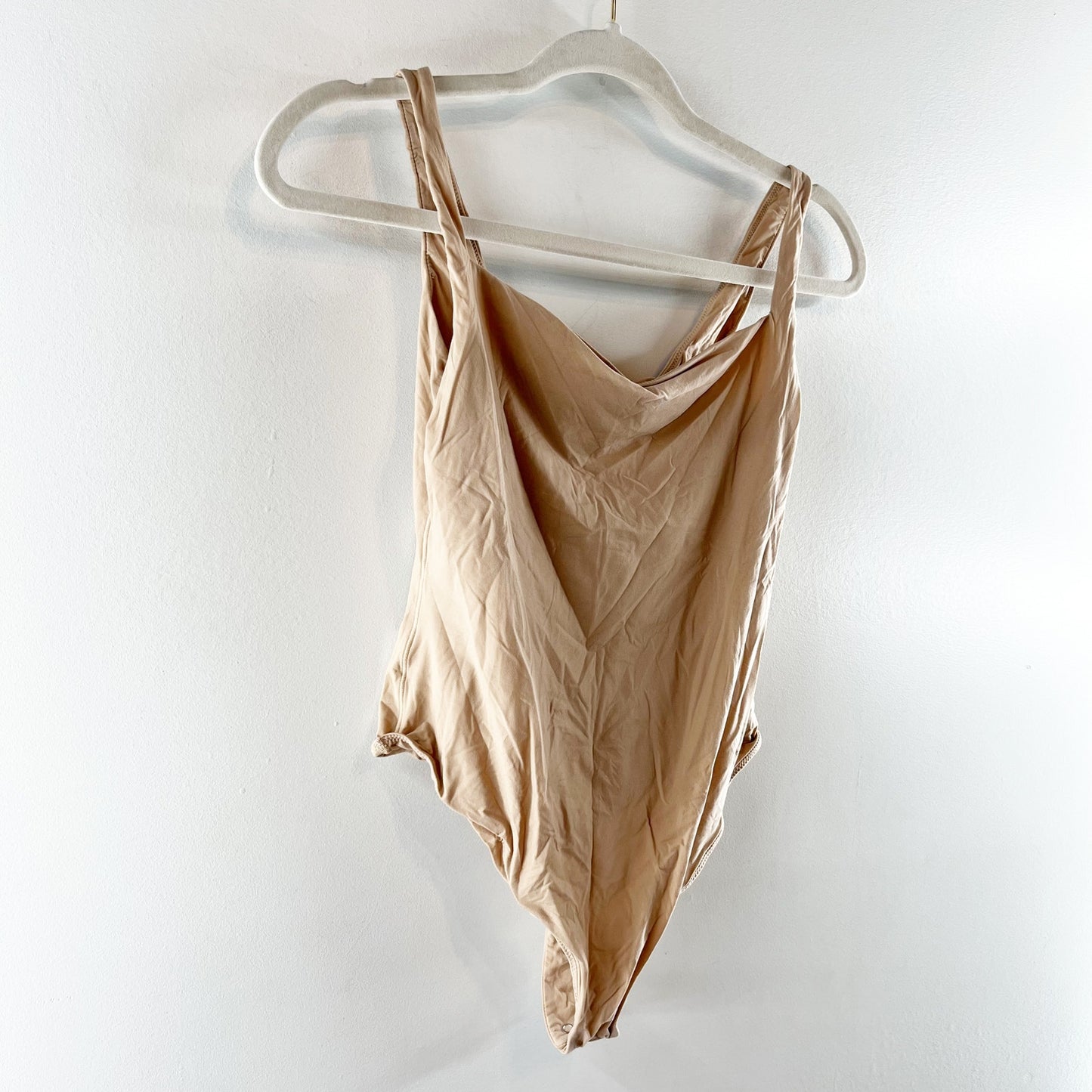 Skims Fits Everybody Square Neck Low Scoop Back Thong Bodysuit Clay Large