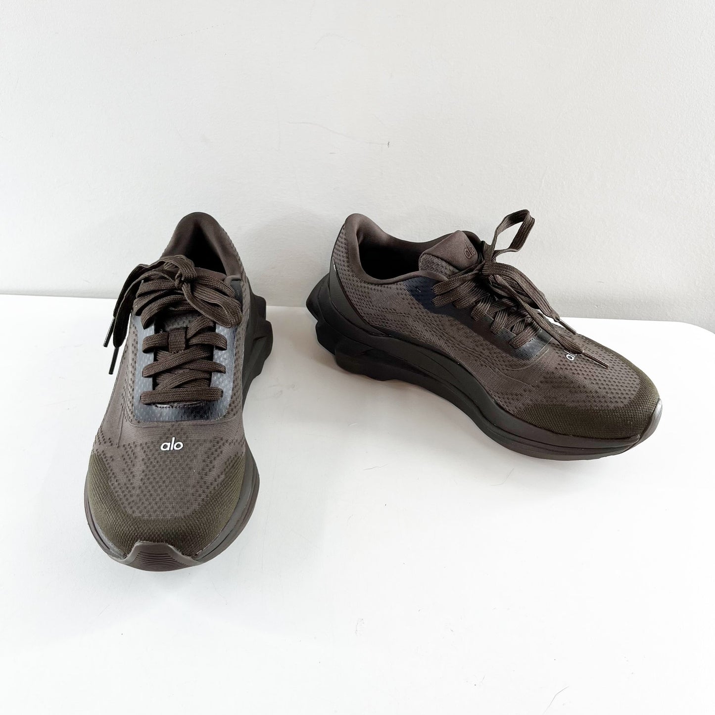 Alo Runner Shoes Sneakers Espresso Brown 7