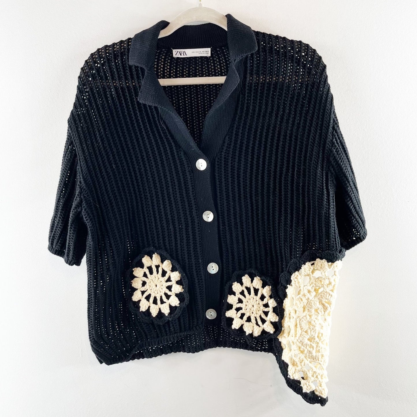 ZARA Crochet Button Up Floral Sunflower Short Sleeve Cardigan Sweater Black L/XL