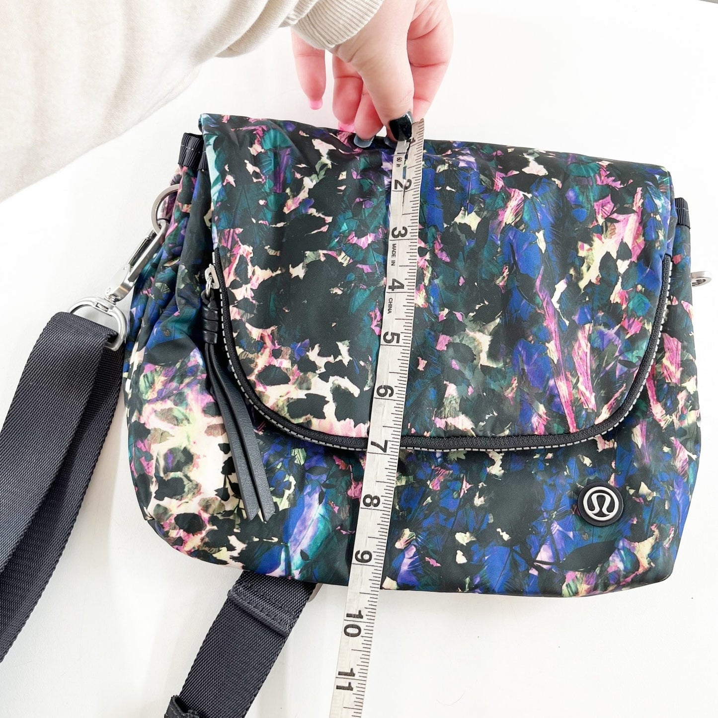 Lululemon Party Om Floral Backdrop Crossbody Waist Bag Black Multi Deep Coal