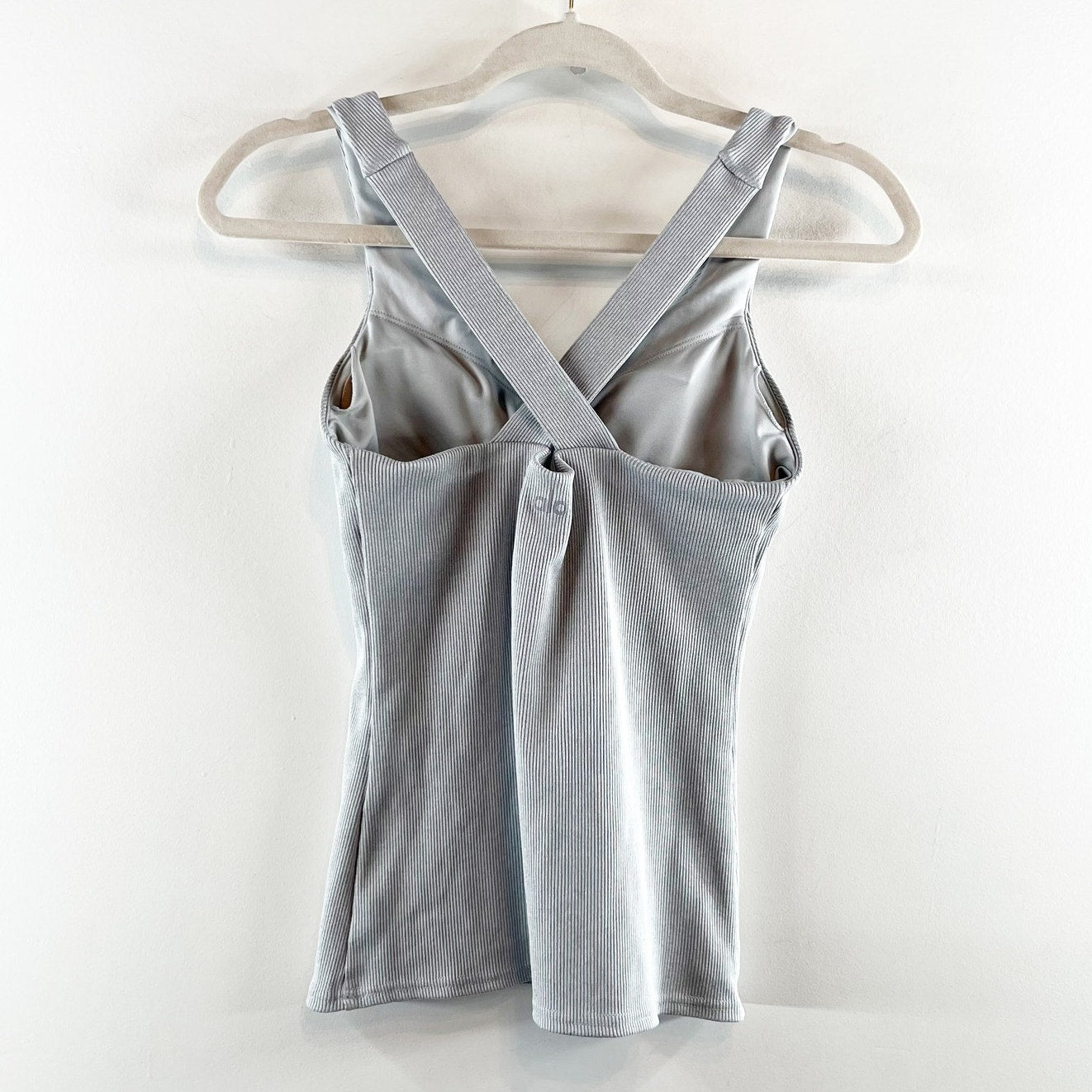 Alo Yoga Elevate Sleeveless V-Neck Cross-Back Tank Top Gray Medium